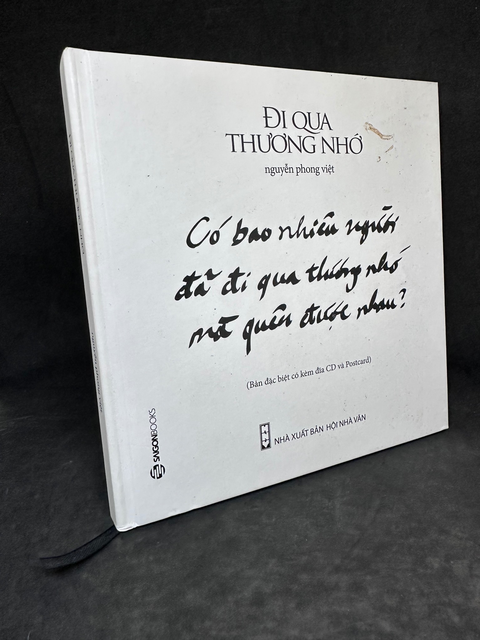 Đi Qua Thương Nhớ (Bìa Cứng + Cd), Nguyễn Phong Việt, Mới 90% 270325 (SL có thể đặt: 1 Cuốn) - SÁCH ĐẠI HỌC