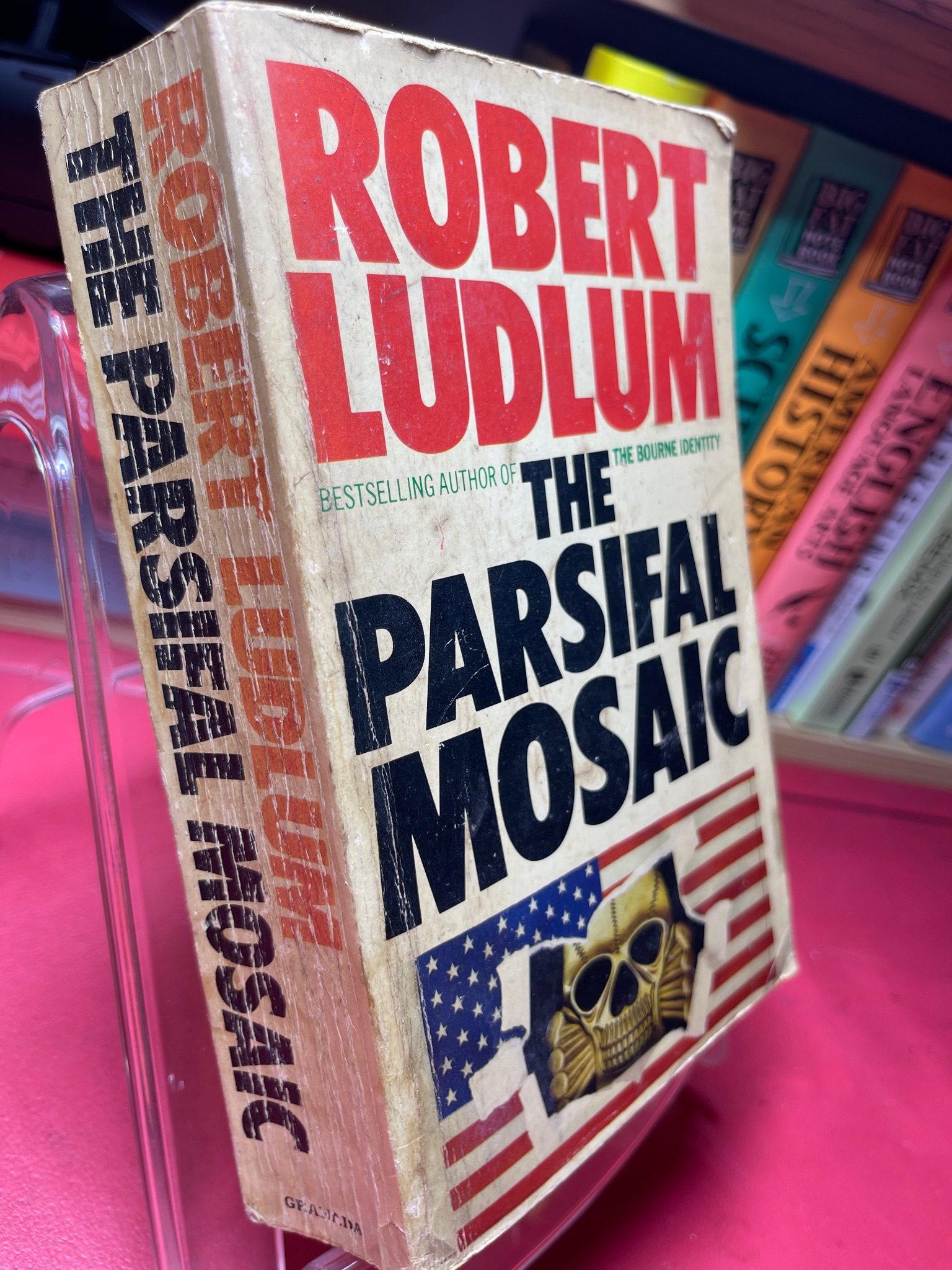 The parsifal mosaic mới 60% ố vàng Robert Ludlum 1905 Sách ngoại văn (SL có thể đặt: 1 Cuốn) - SÁCH ĐẠI HỌC