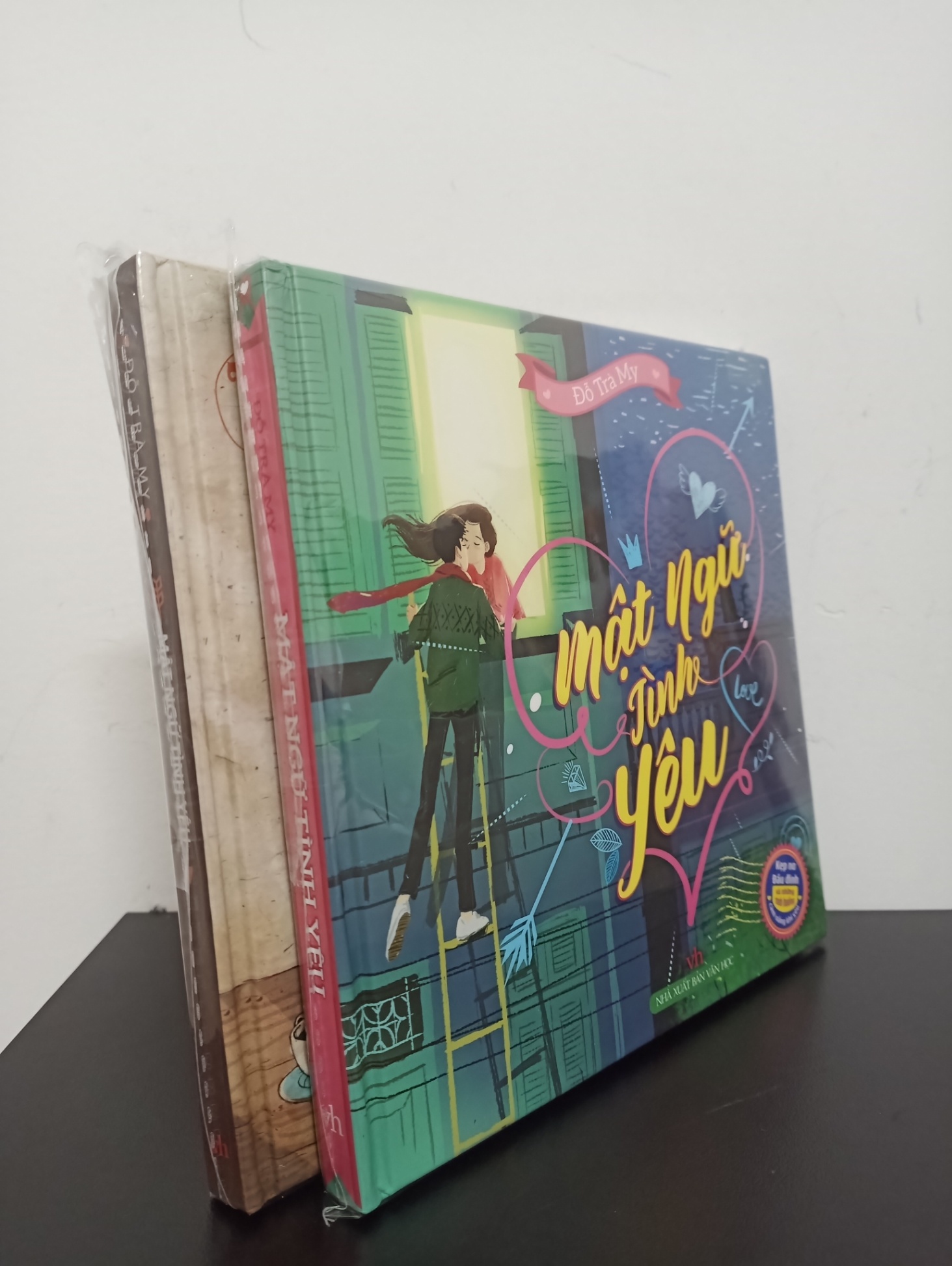 Mật Ngữ Tình Yêu (Bìa Cứng) (Giao Bìa Ngẫu Nhiên) - Đỗ Trà My New 100% 2503 (SL có thể đặt: 2 cuốn) - SÁCH ĐẠI HỌC