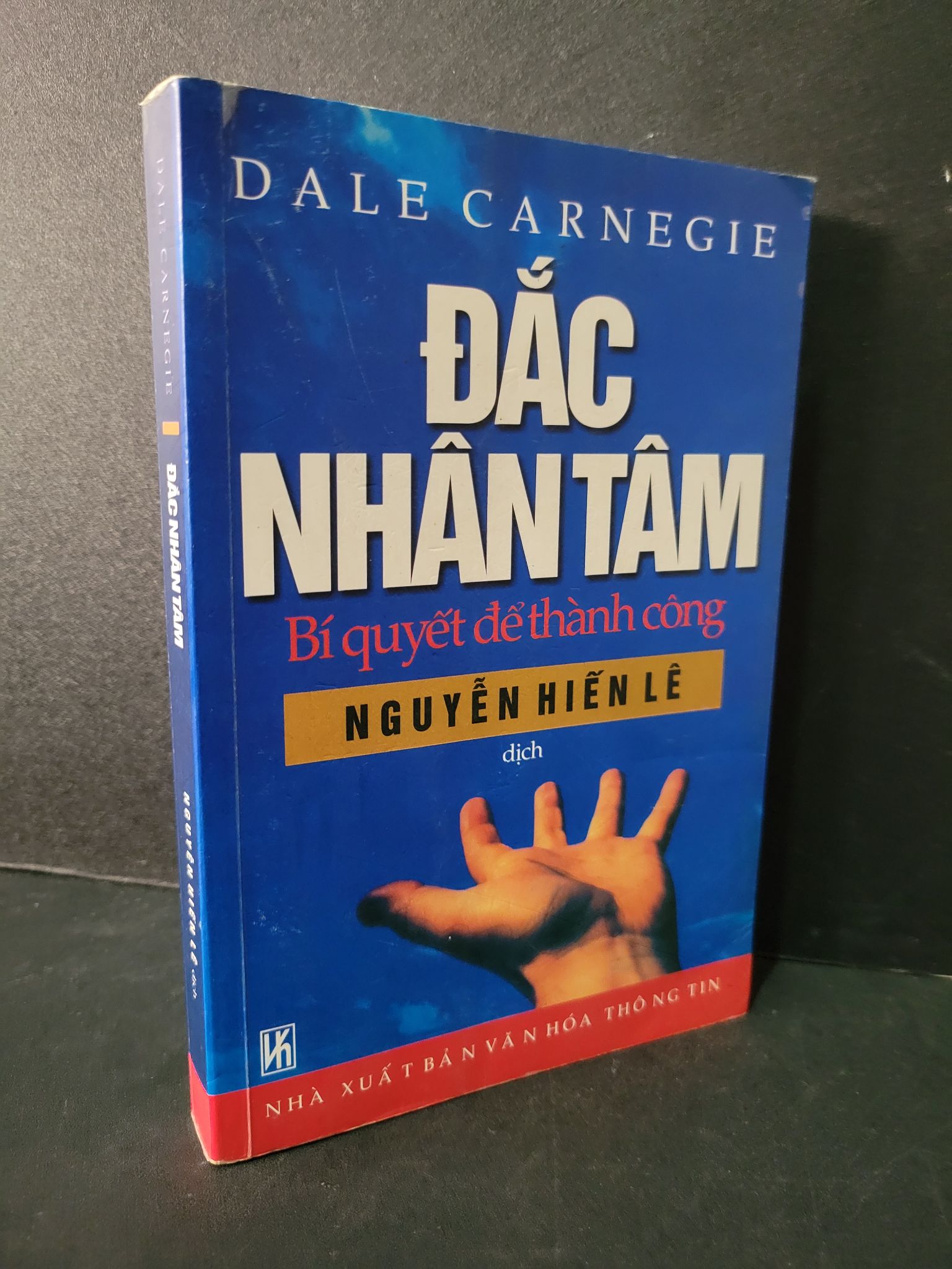 Đắc nhân tâm mới 90% bẩn nhẹ, tróc gáy nhẹ 2010 Dale Carnegie 1604 Sách tư duy, kỹ năng sống (SL có thể đặt: 1 Cuốn) - SÁCH ĐẠI HỌC