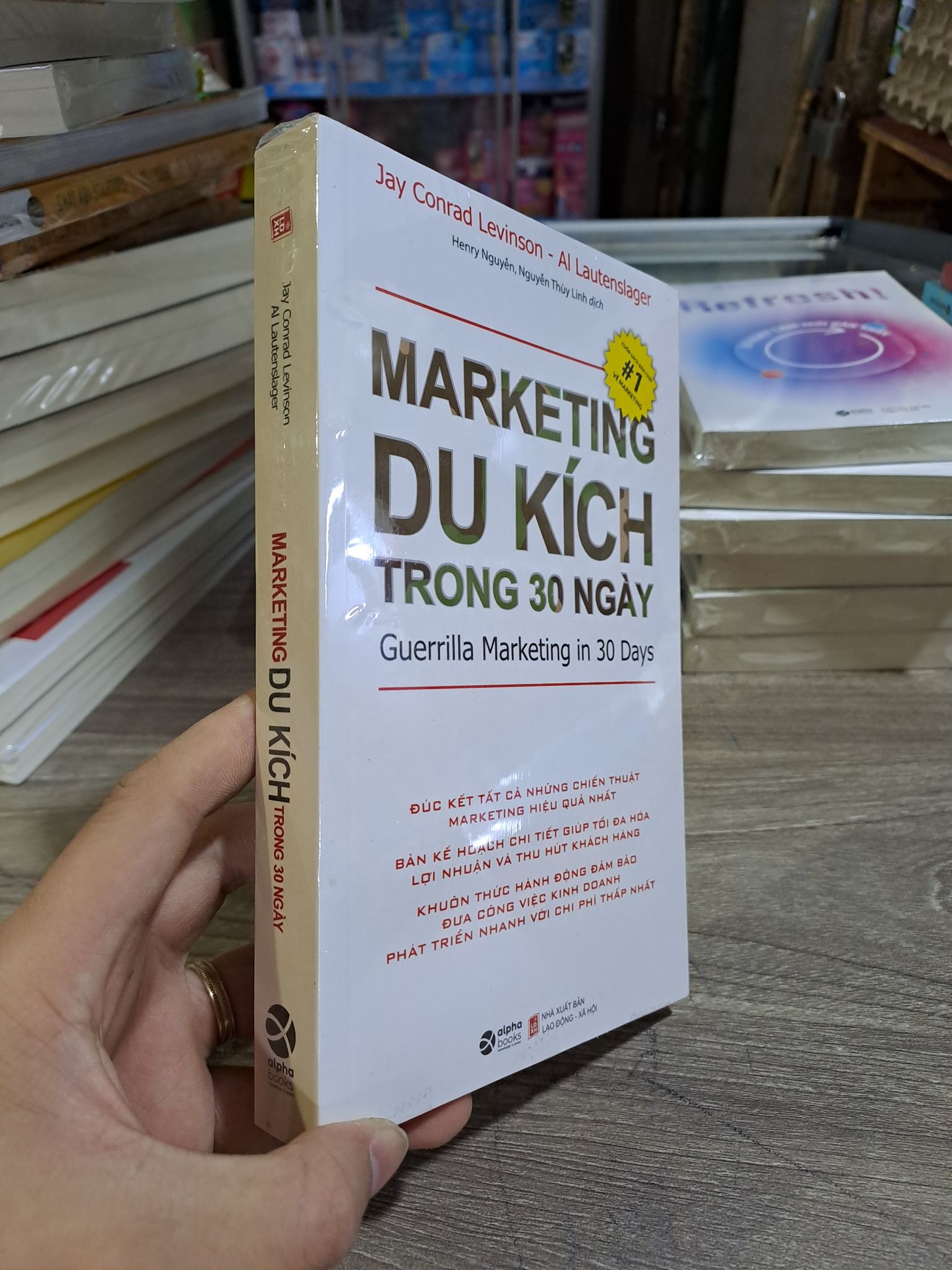 Marketing du kích trong 30 ngày mới 100% 1502 Marketing, bán hàng (SL có thể đặt: 1 Cuốn) - SÁCH ĐẠI HỌC