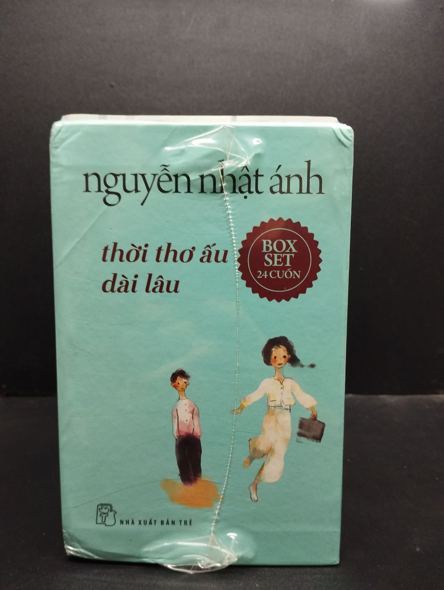 Thời Thơ Ấu Dài Lâu - Nguyễn Nhật Ánh - Boxset Xanh Ngọt Ngào (Bộ 24 Cuốn) - Tặng Kèm Giấy Note Hình Chữ Nhật Mới 100% móp hộp 2405 Nguyễn Nhật Ánh Truyện dài (SL có thể đặt: 1 Bộ) - SÁCH ĐẠI HỌC