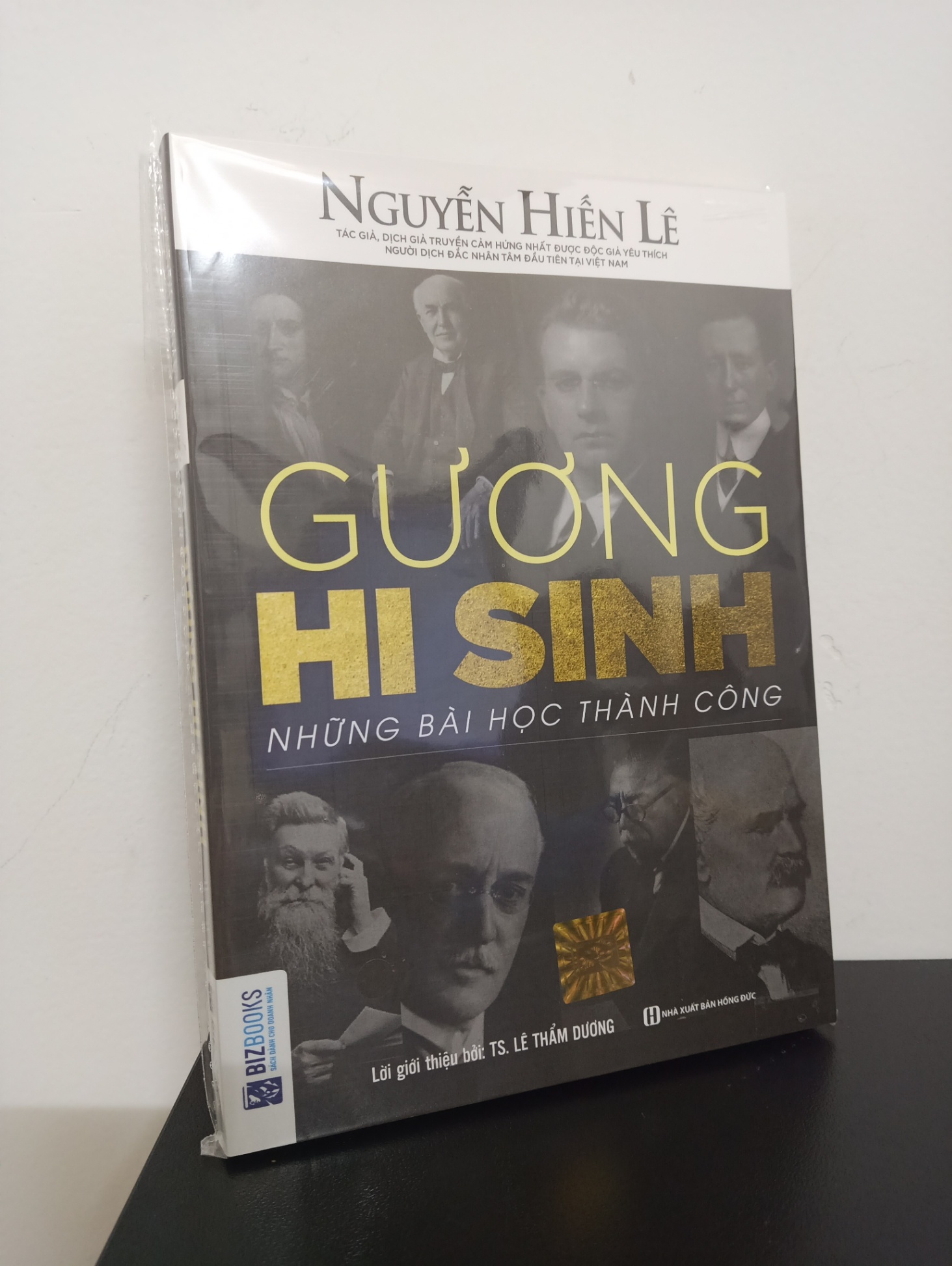 Gương Hi Sinh - Nguyễn Hiến Lê New 100% 0711 (SL có thể đặt: 6 cuốn) - SÁCH ĐẠI HỌC
