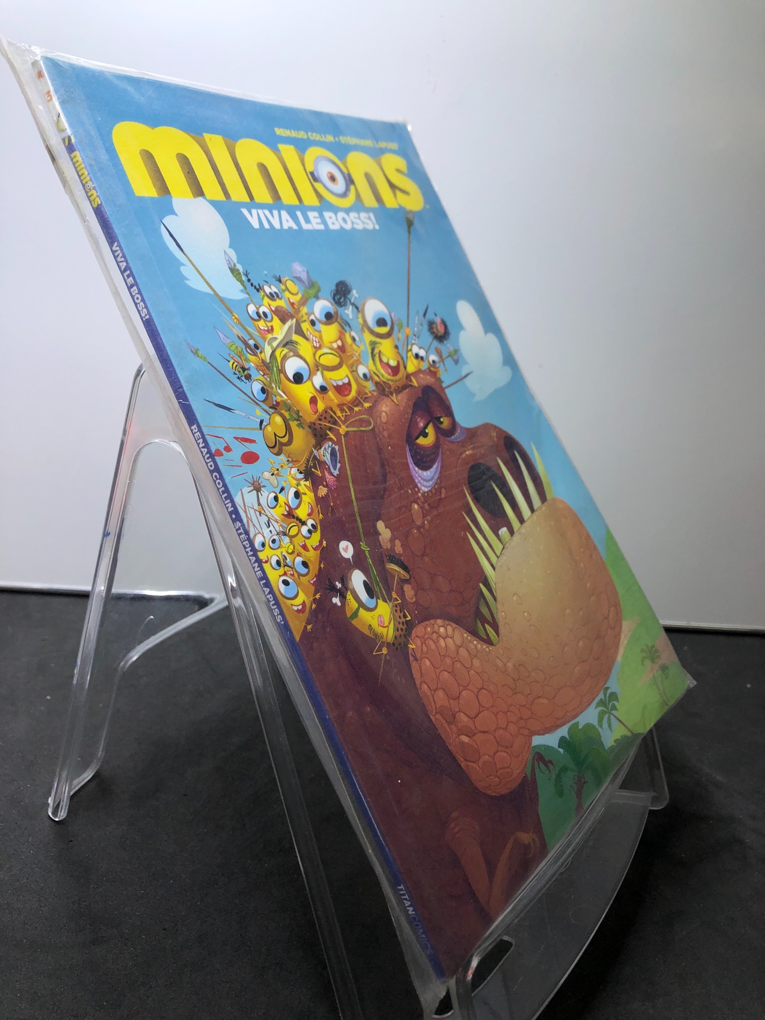 Minions viva le boss! mới 90% Renand Collin và Stephane Lapuss 2607 Sách ngoại văn (SL có thể đặt: 1 Cuốn) - SÁCH ĐẠI HỌC