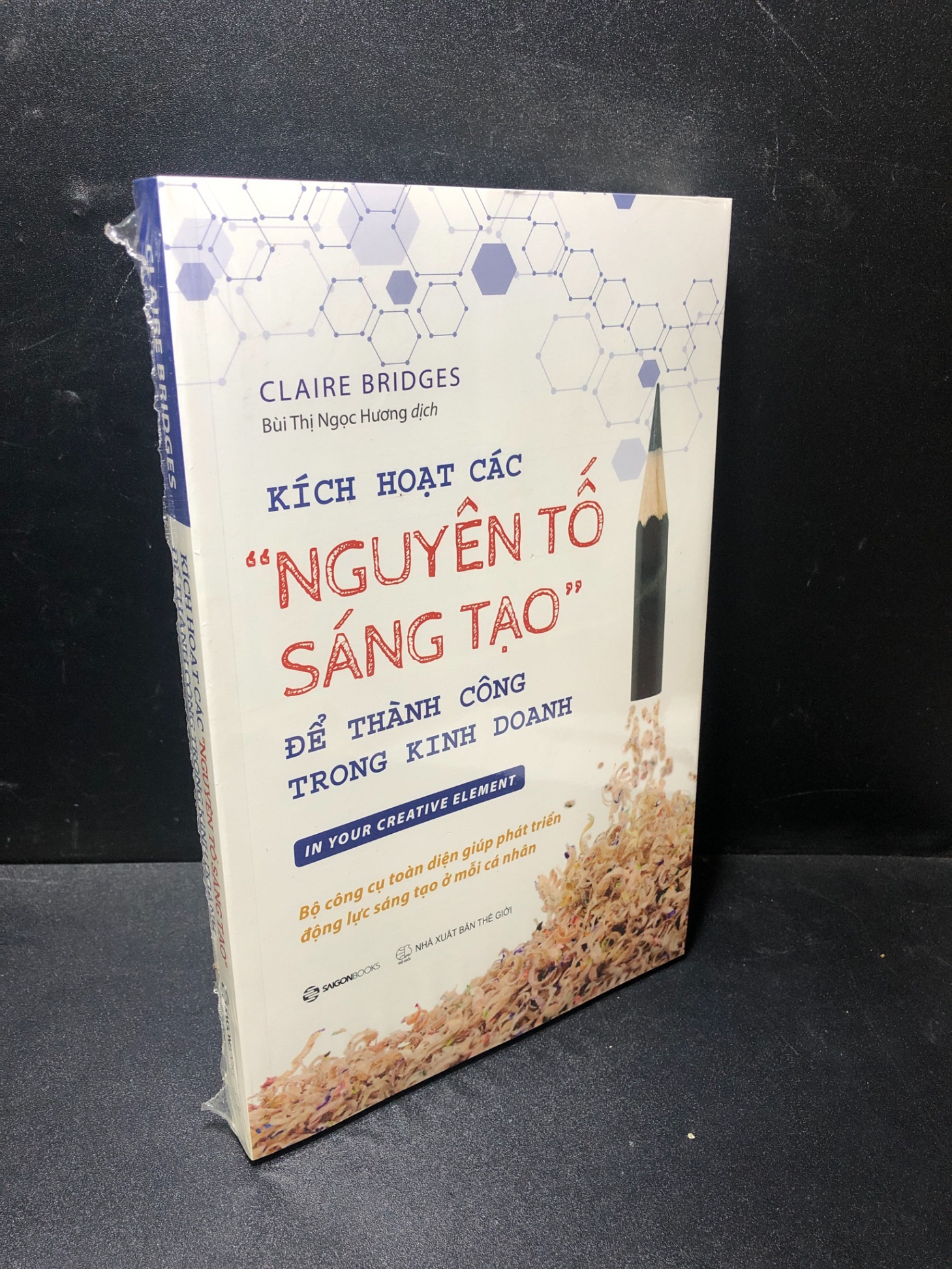 Kích hoạt các nguyên tố sáng tạo Claire Bridges mới 100% 1011 (SL có thể đặt: 1 Cuốn) - SÁCH ĐẠI HỌC