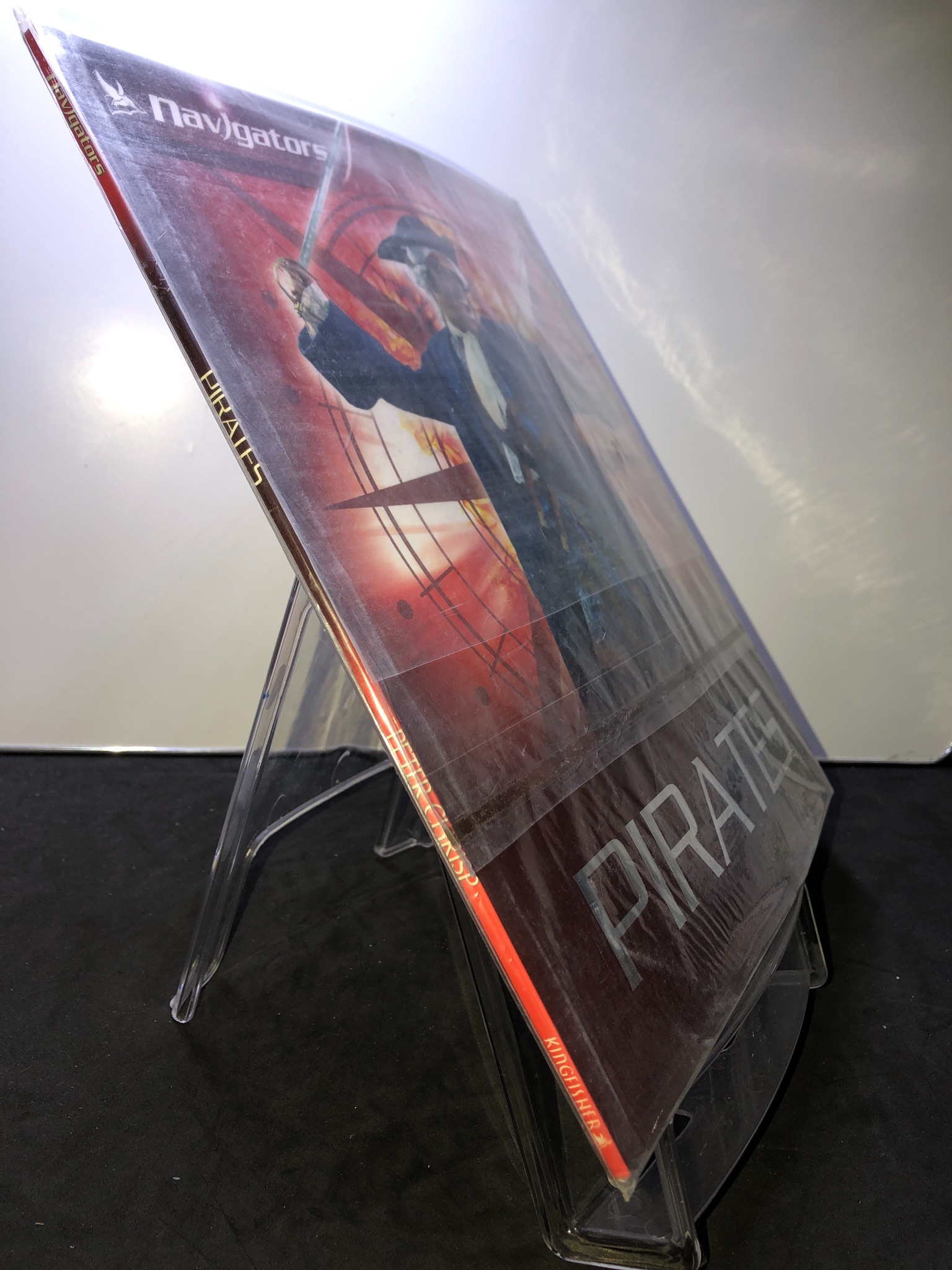 Pirates NAVIGATOR mới 85% bẩn nhẹ Kingfisher 2707 Sách ngoại văn (SL có thể đặt: 1 Cuốn) - SÁCH ĐẠI HỌC