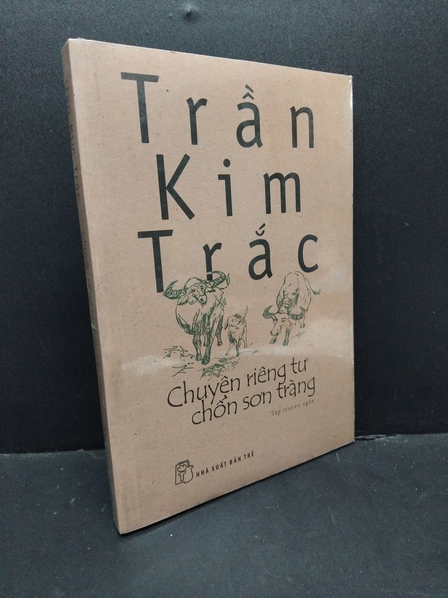 Chuyện riêng tư chốn sơn tràng Trần Kim Trắc mới 95% ố vàng, còn seal 3010 (SL có thể đặt: 1 Cuốn) - SÁCH ĐẠI HỌC