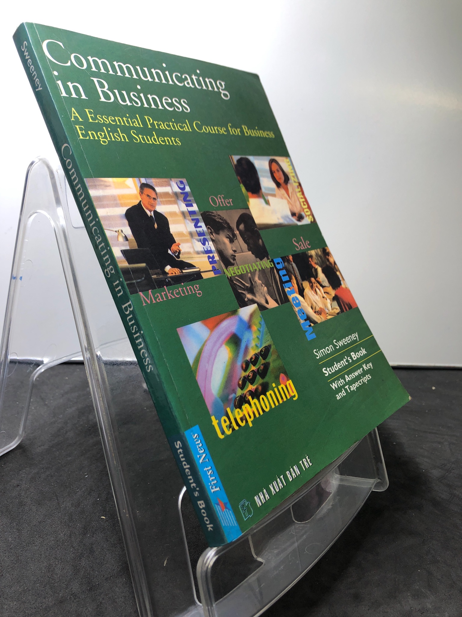 Communicating in Business 2004 mới 75% ố vàng viết chì Simon Sweeney 0108 Tiếng Anh (SL có thể đặt: 1 Cuốn) - SÁCH ĐẠI HỌC