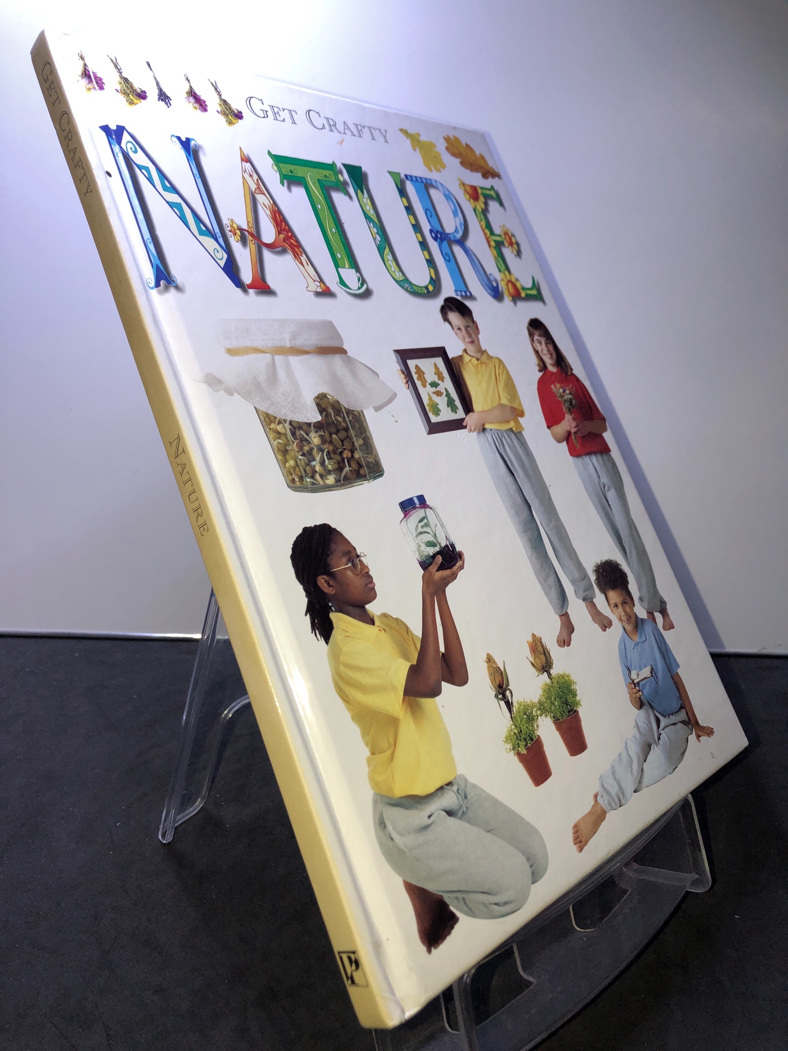 NATURE bìa cứng mới 85% bẩn nhẹ Get Crafty 2707 Sách ngoại văn (SL có thể đặt: 1 Cuốn) - SÁCH ĐẠI HỌC