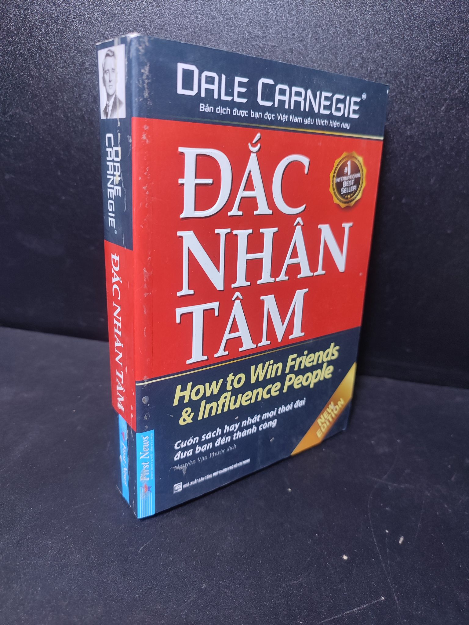 Đắc Nhân Tâm Dale Carnegie 2020 (Khổ Nhỏ) mới 80% ố, bẩn bìa, tróc gáy, mộc đỏ 2301 kỹ năng Sách tư duy, kỹ năng sống (SL có thể đặt: 2 Cuốn) - SÁCH ĐẠI HỌC