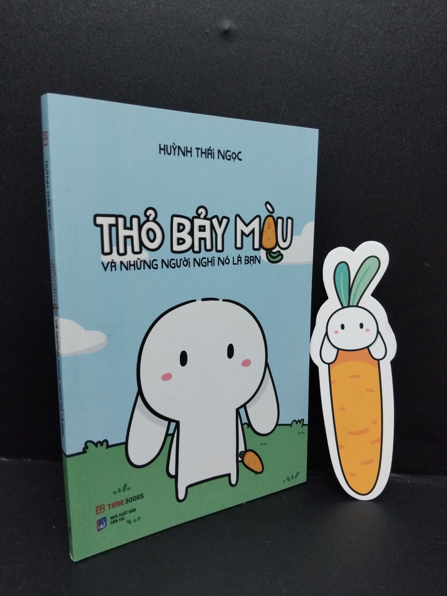 Thỏ Bảy Màu và những người nghĩ nó là bạn Huỳnh Thái Ngọc nó mới 90% bẩn nhẹ 2021 1809 (SL có thể đặt: 8 Cuốn) - SÁCH ĐẠI HỌC