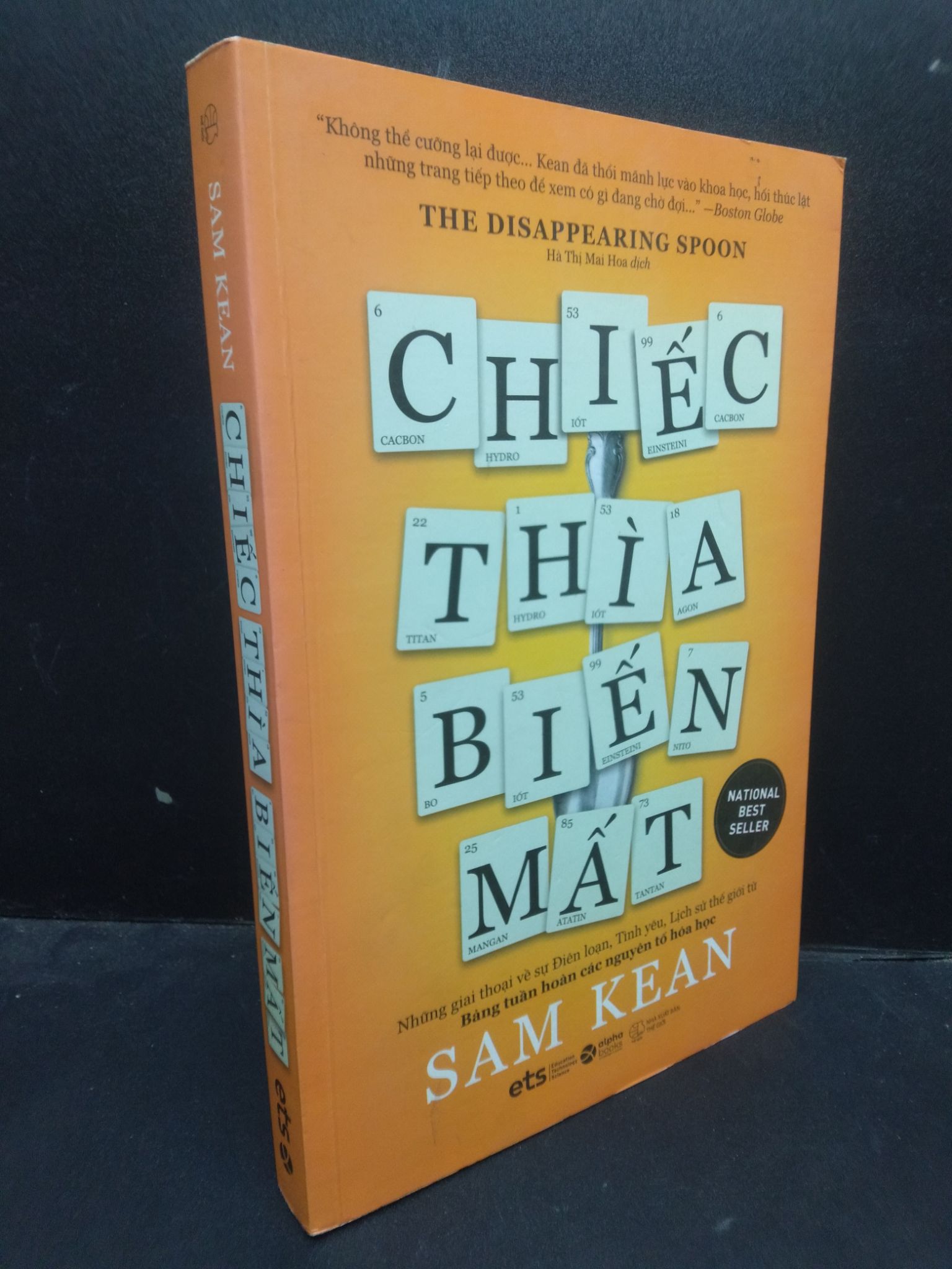 Chiếc thìa biến mất Sam Kean 2020 mới 90% bẩn bìa tróc gáy nhẹ 2504 hóa học, khoa học Kiến thức bách khoa (SL có thể đặt: 1 Cuốn) - SÁCH ĐẠI HỌC