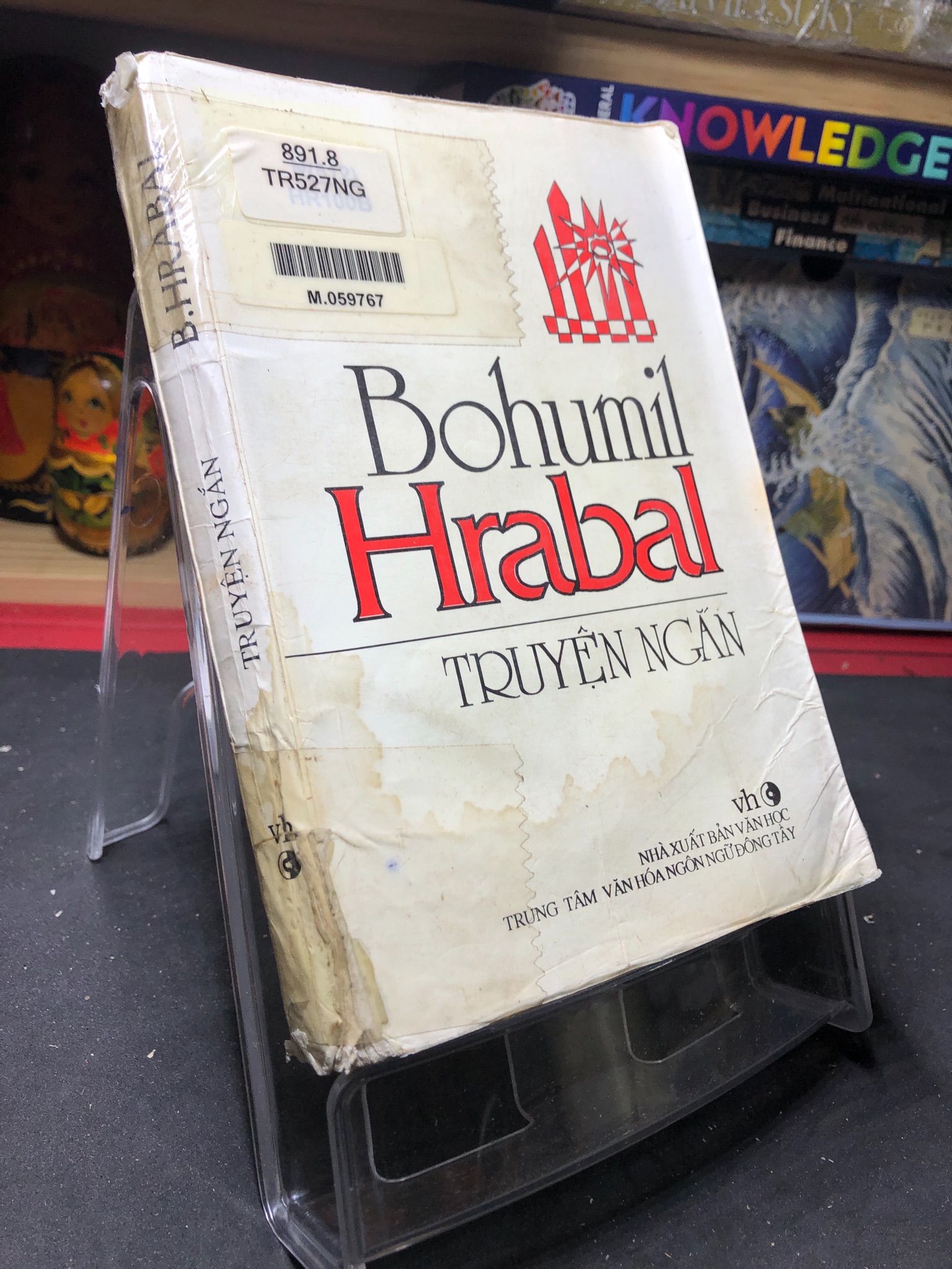 Truyện Ngắn B.Hrabal mới 60% ố vàng, ướt bìa 2000 Bohumil Hrubal 0906 Truyện ngắn, tản văn (SL có thể đặt: 1 Cuốn) - SÁCH ĐẠI HỌC