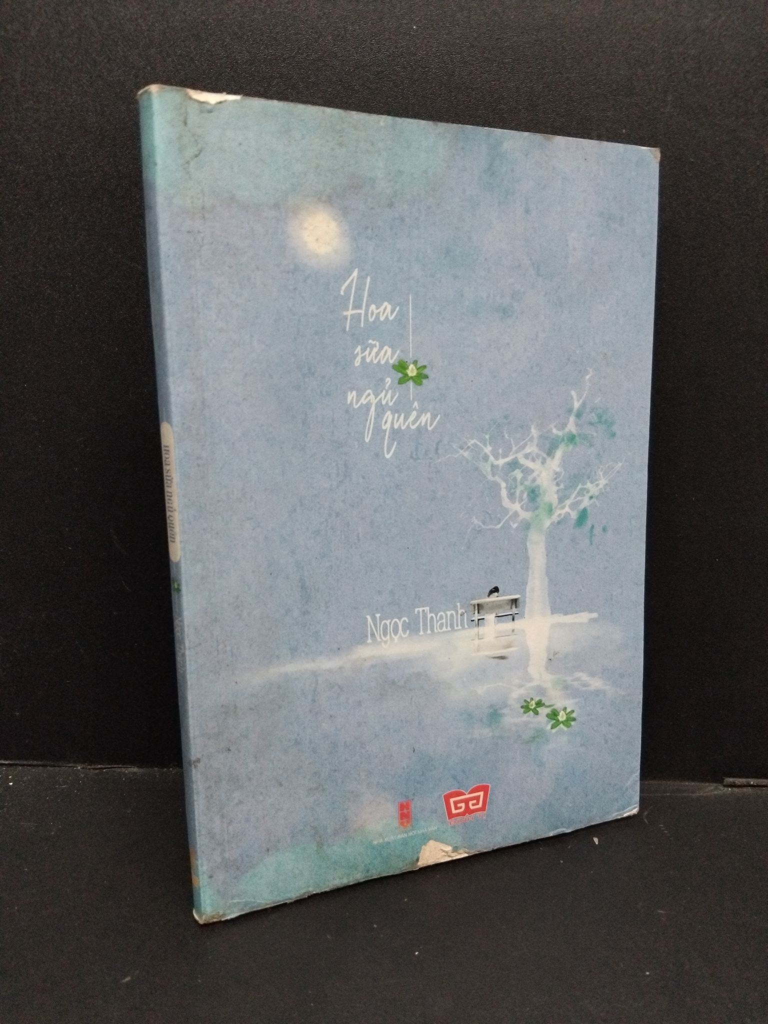 Hoa sữa ngủ quên mới 70% ố ẩm 2015 1209 Ngọc Thanh (SL có thể đặt: 1 Cuốn) - SÁCH ĐẠI HỌC