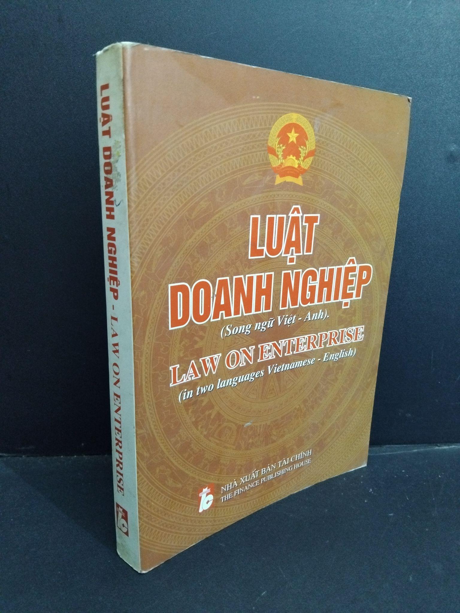 Luật doanh nghiệp song ngữ Việt Anh mới 80% ố bẩn 2007 2811 Luật, văn bản luật (SL có thể đặt: 1 Cuốn) - SÁCH ĐẠI HỌC