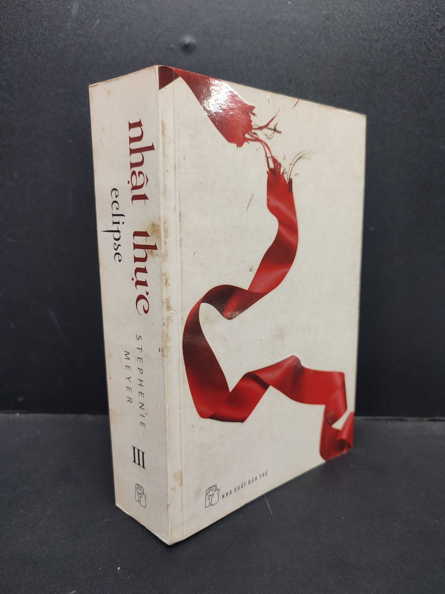 Nhật Thực mới 80% bẩn bìa 2011 2606 Stephenie Meyer (SL có thể đặt: 1 Cuốn) - SÁCH ĐẠI HỌC