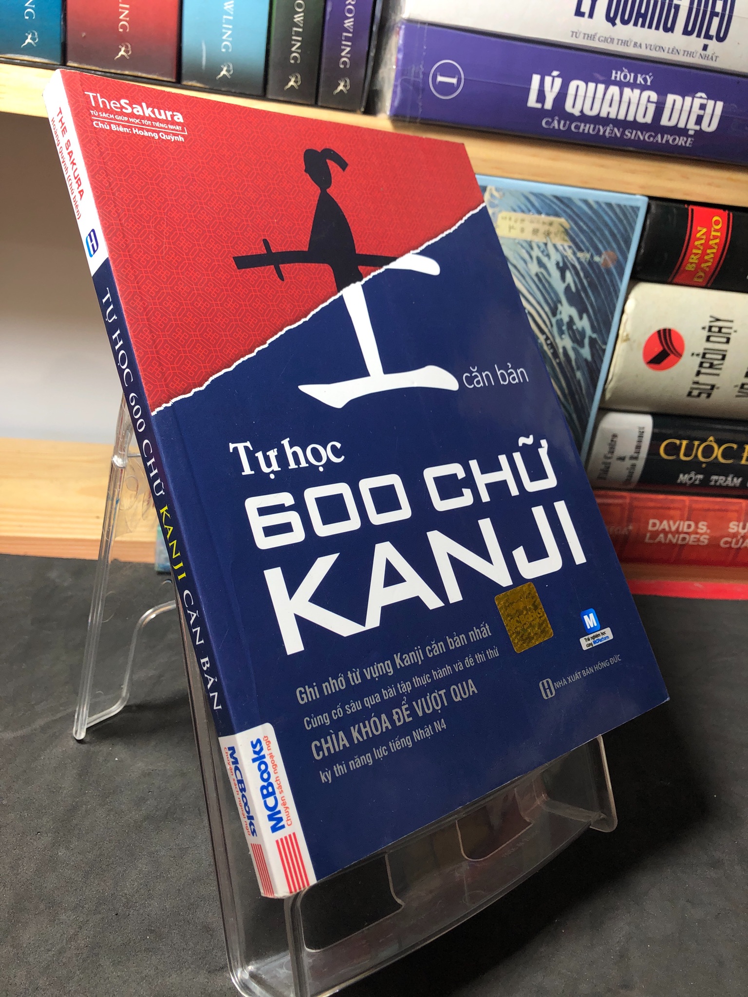 Tự học 600 chữ Kanji căn bản 2019 mới 90% TheSakura 1409 Tiếng Anh (SL có thể đặt: 1 Cuốn) - SÁCH ĐẠI HỌC