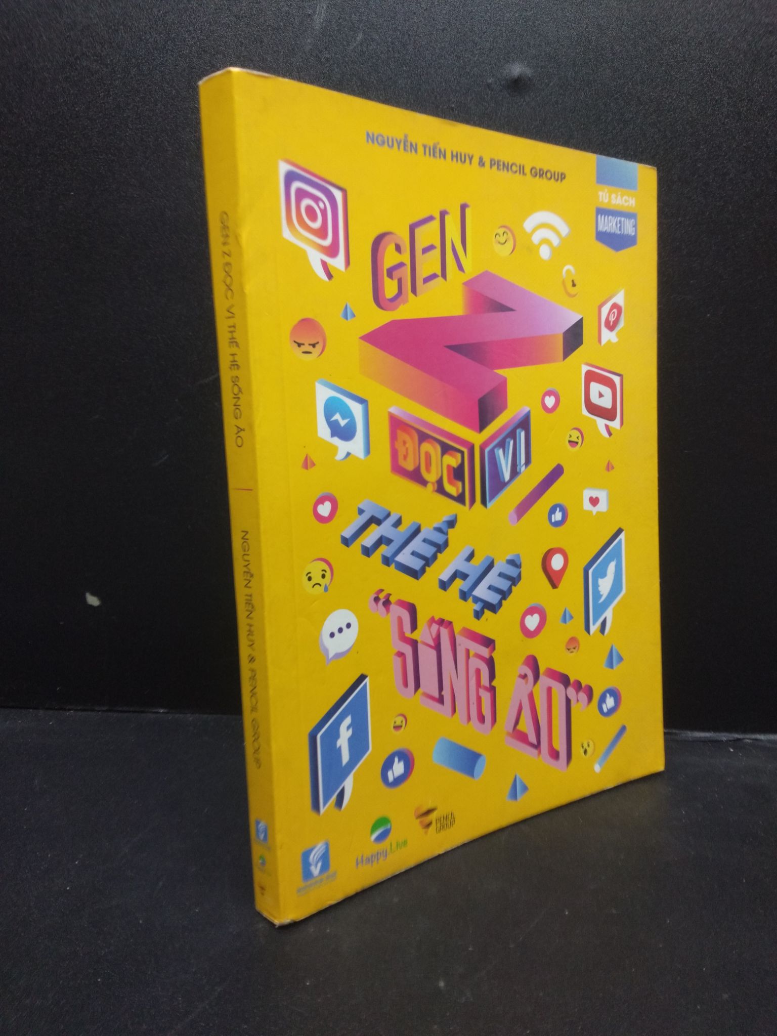 Gen Z đọc vị thế hệ sống ảo năm 2019 mới 80% bẩn nhẹ có highlight 0103 kỹ năng Sách tư duy, kỹ năng sống (SL có thể đặt: 1 Cuốn) - SÁCH ĐẠI HỌC