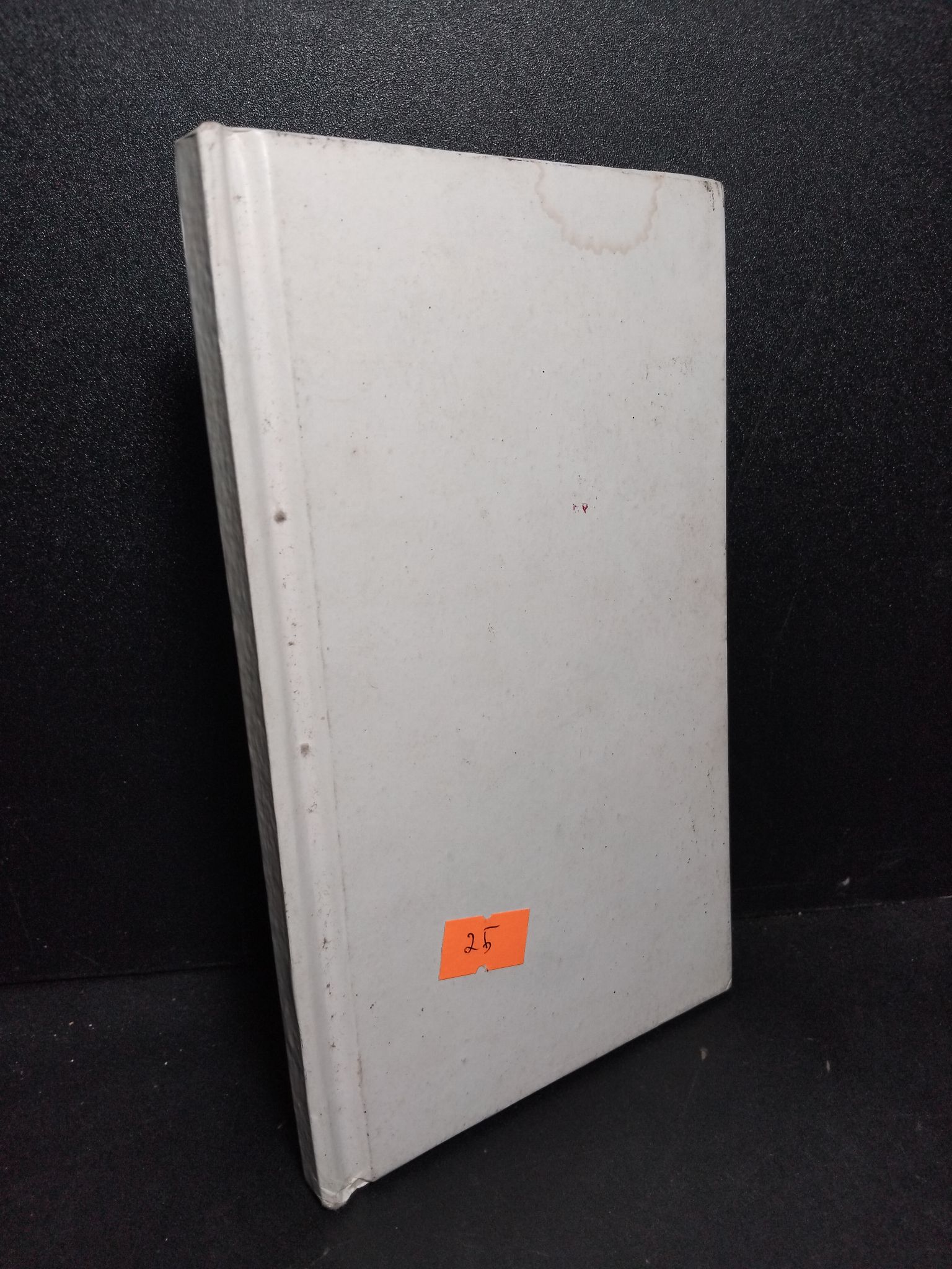 Ngắm mình trong gương (song ngữ, bìa cứng) mới 80% ố 2002 Hoàng Minh Thức 2103 (SL có thể đặt: 1 Cuốn) - SÁCH ĐẠI HỌC