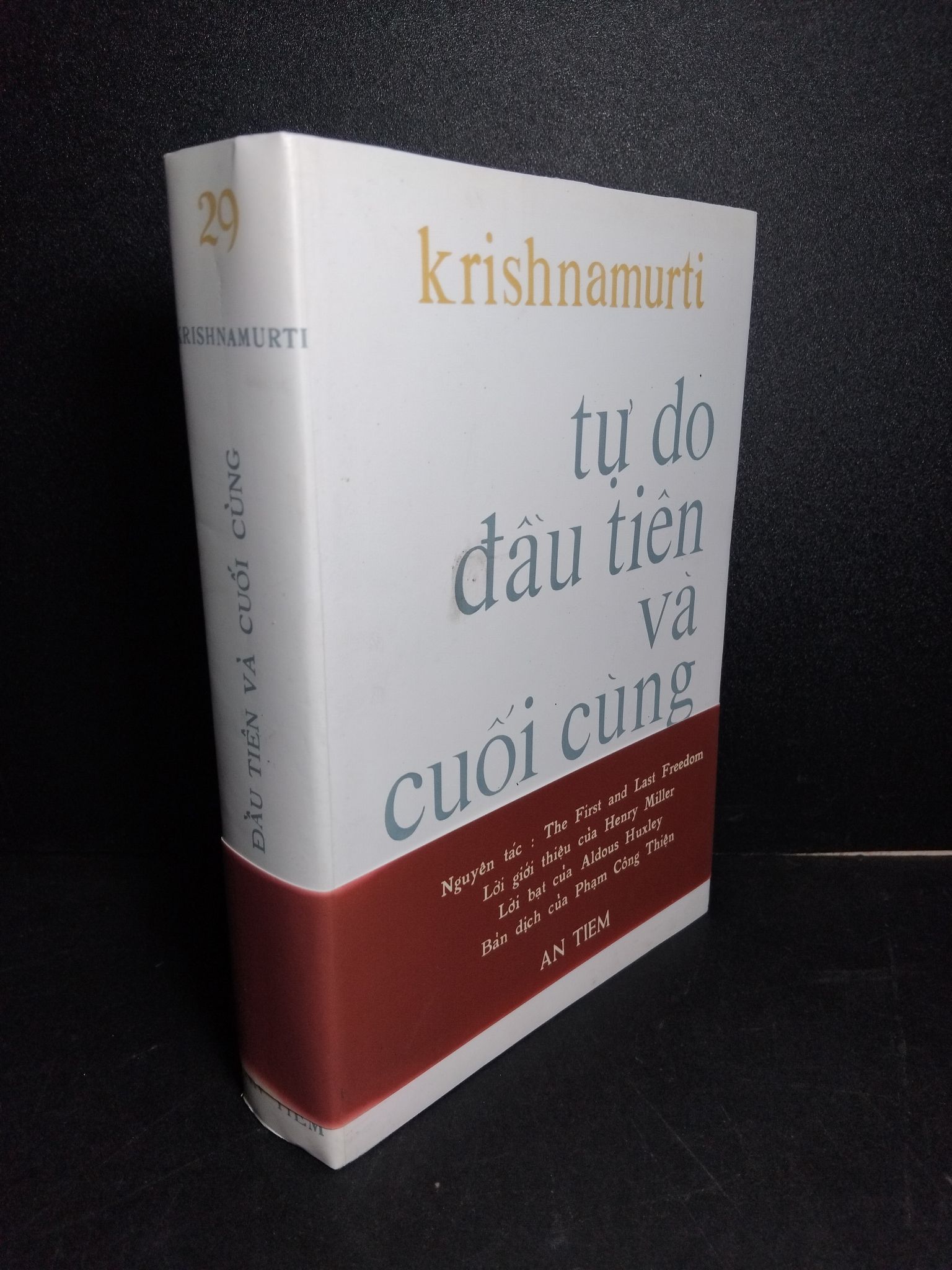Tự do đầu tiên và cuối cùng mới 90% bẩn nhẹ 2017 1001 Krishnamurti Triết học (SL có thể đặt: 1 Cuốn) - SÁCH ĐẠI HỌC