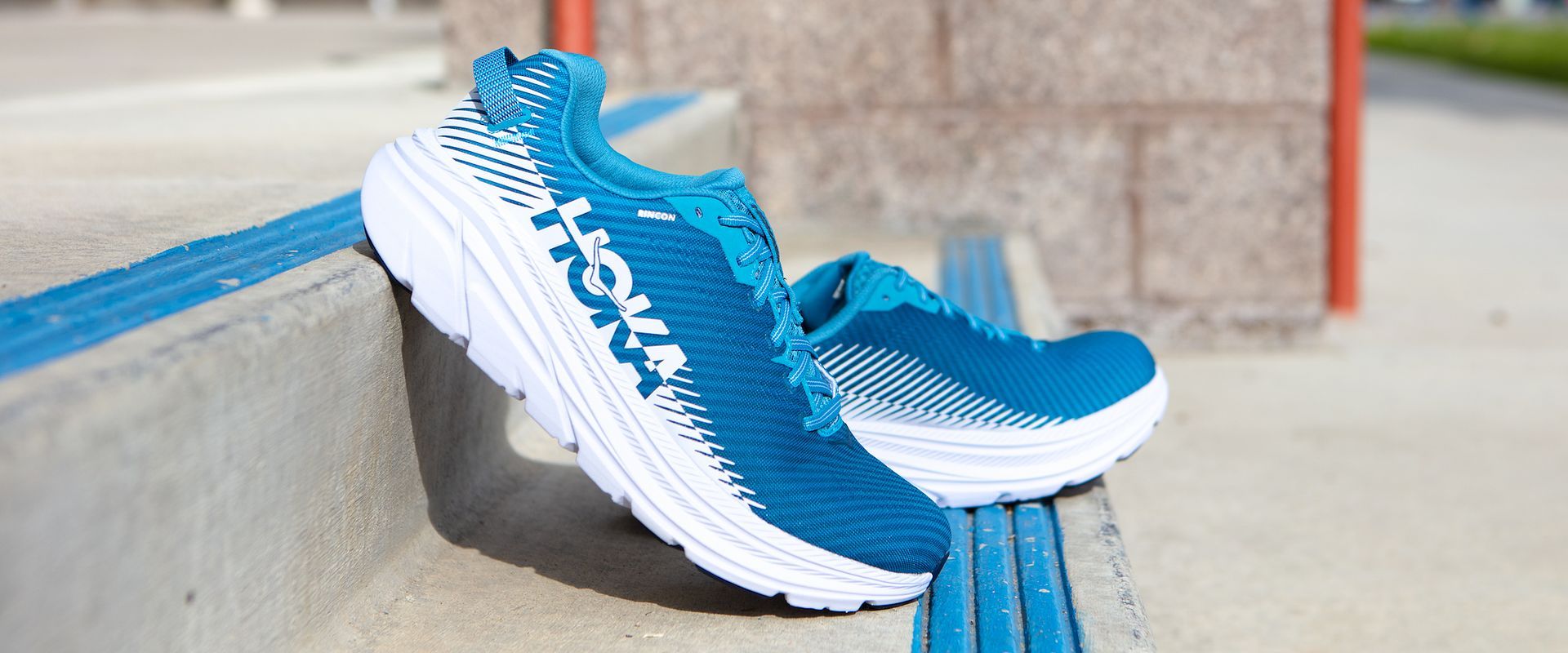 Review giày Hoka Rincon 2 – Một đôi giày đa dụng, nhẹ và giá cả hợp lí