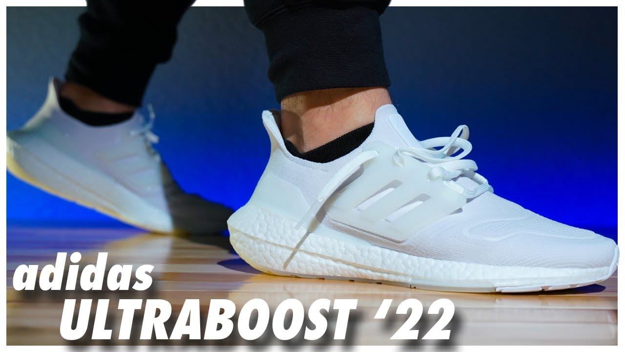 Review giày chạy bộ Adidas Ultraboost 22