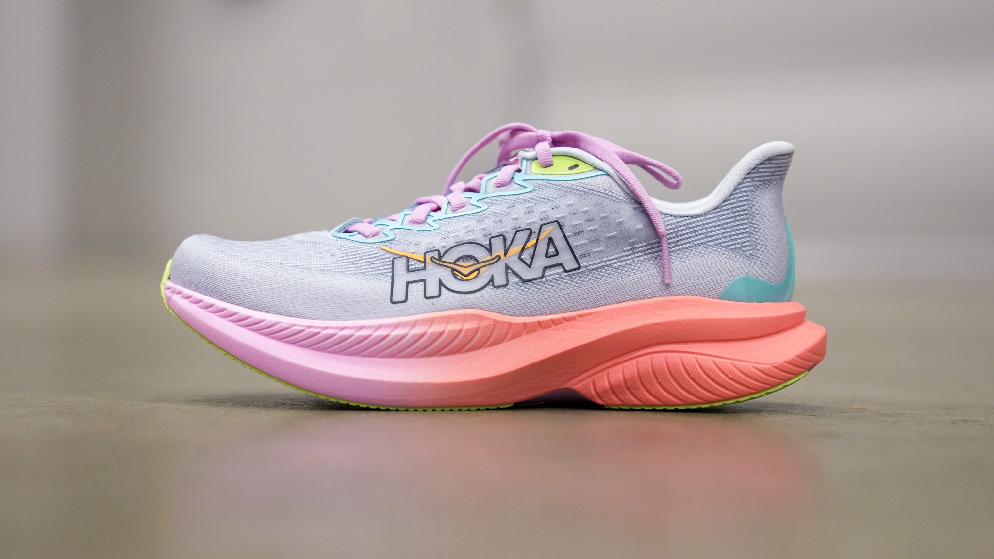 Preview giày chạy bộ Hoka Mach 6