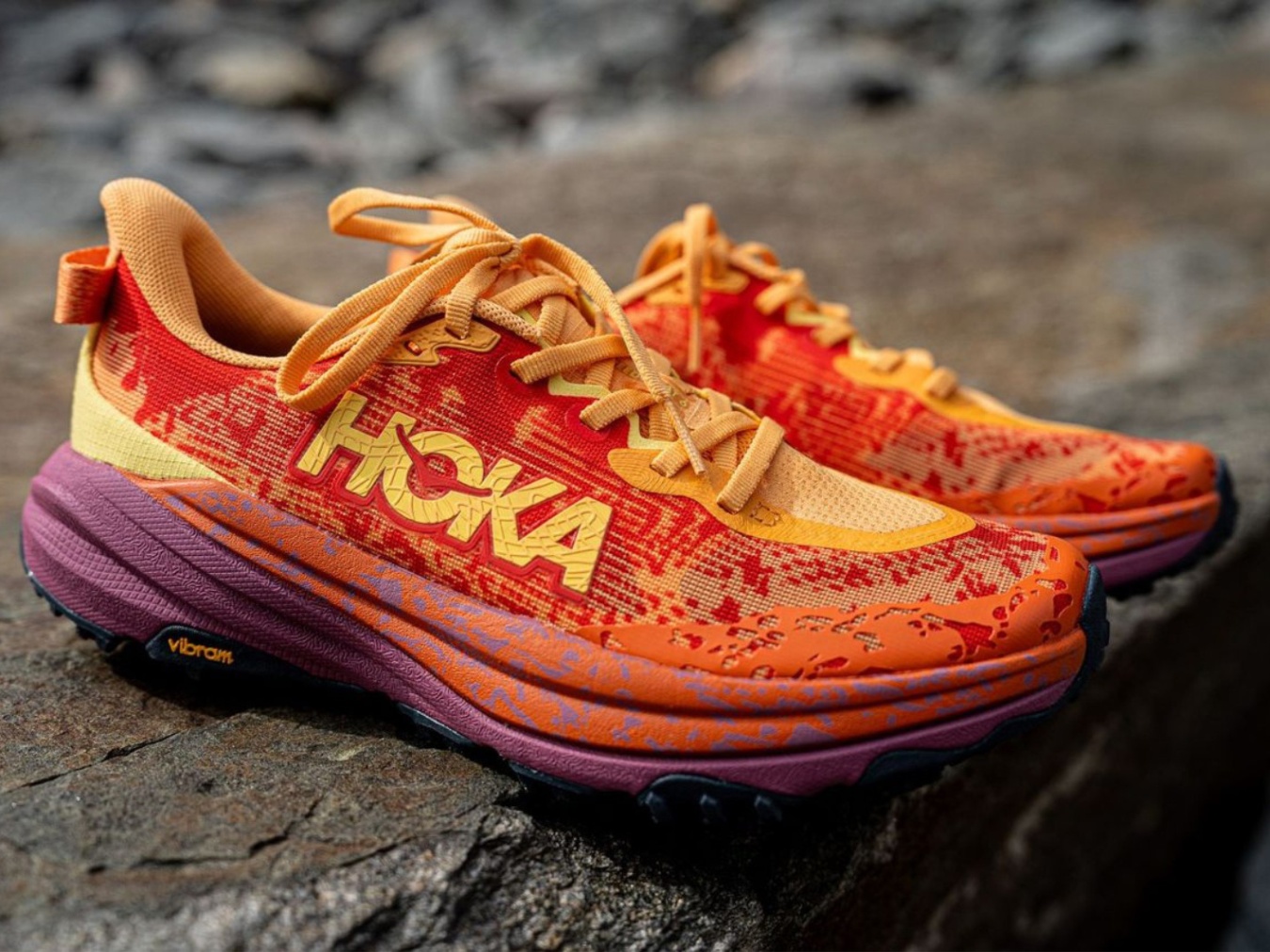 Hoka Speedgoat 6 - giày chạy trail giúp chinh phục mọi cung đường