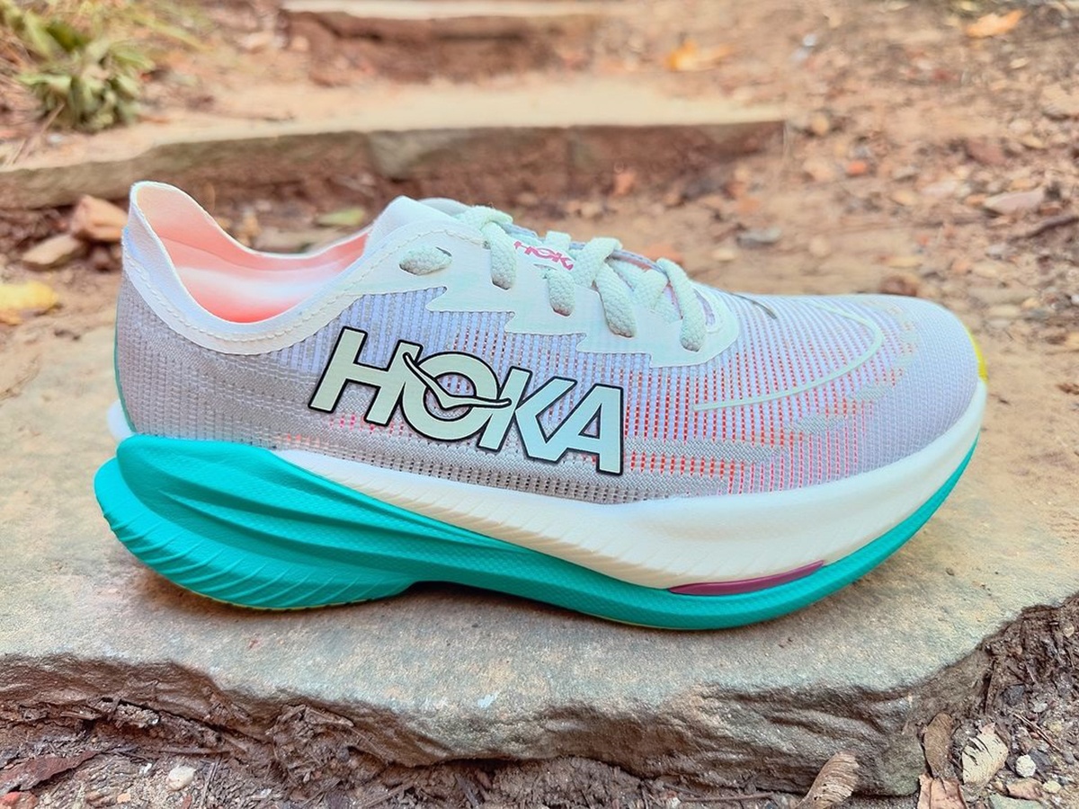 Review giày chạy bộ Hoka Mach X 2