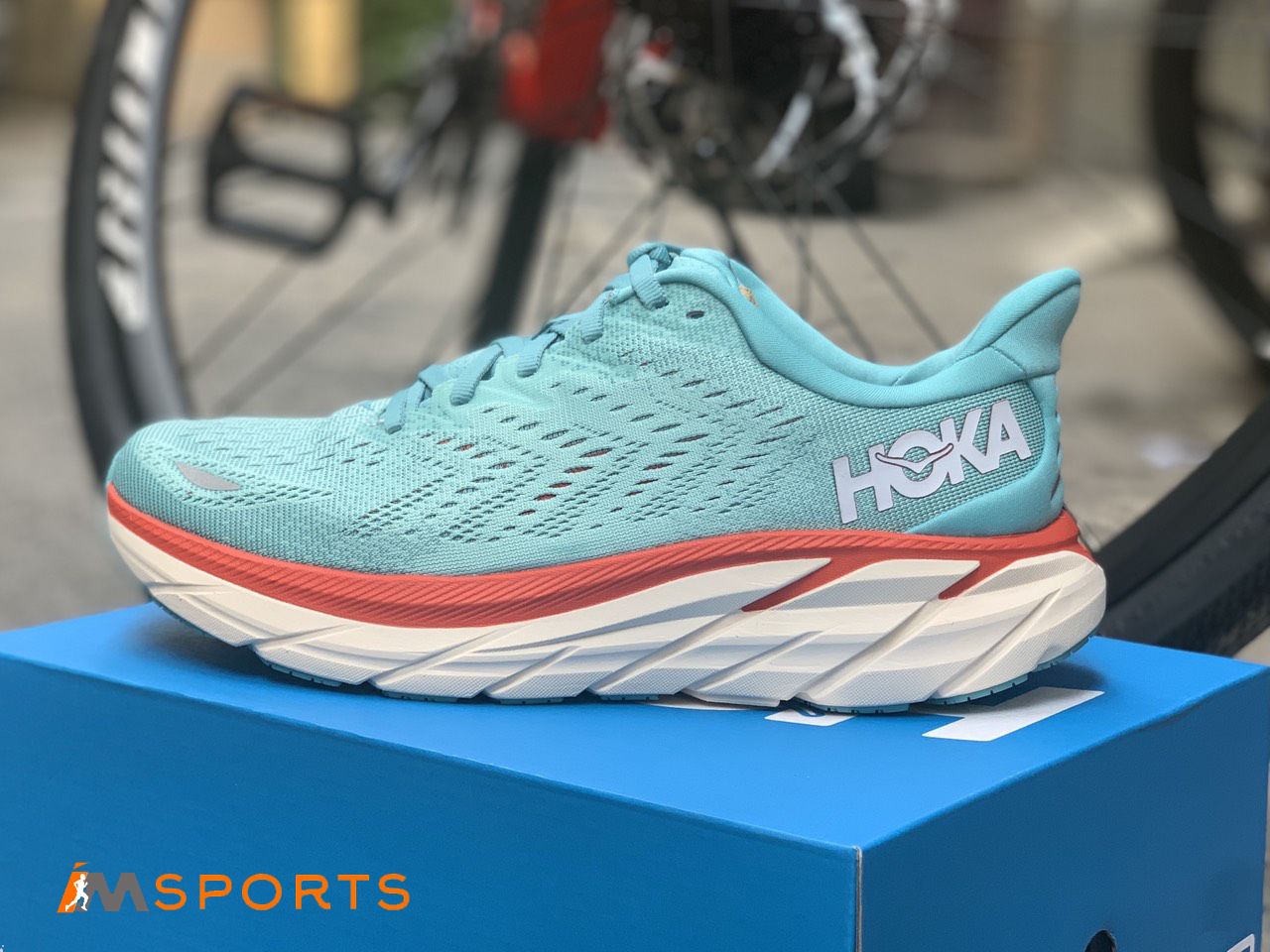 Hoka Clifton 8