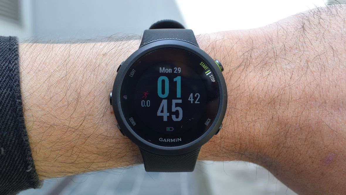 Đồng hồ chạy Garmin Forerunner 45