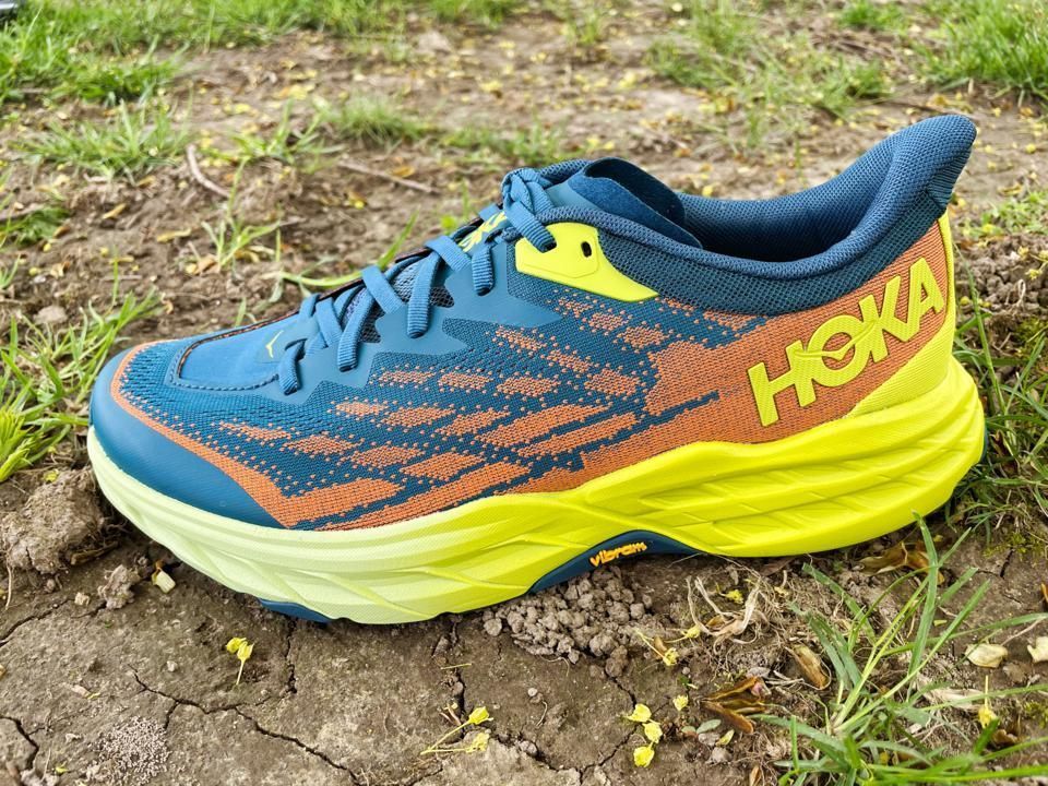 Phần Upper của giày chạy trail Hoka Speedgoat 5