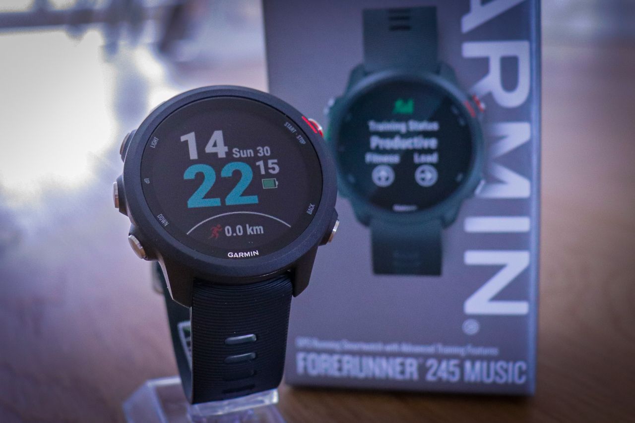 Đồng hồ chạy bộ Garmin Forerunner 245