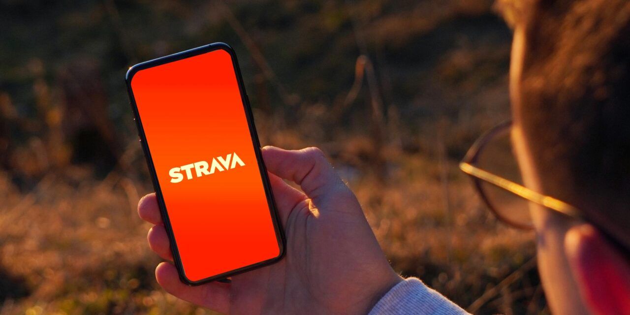 Sự dụng strava để theo dõi quá trình chạy của bản thân