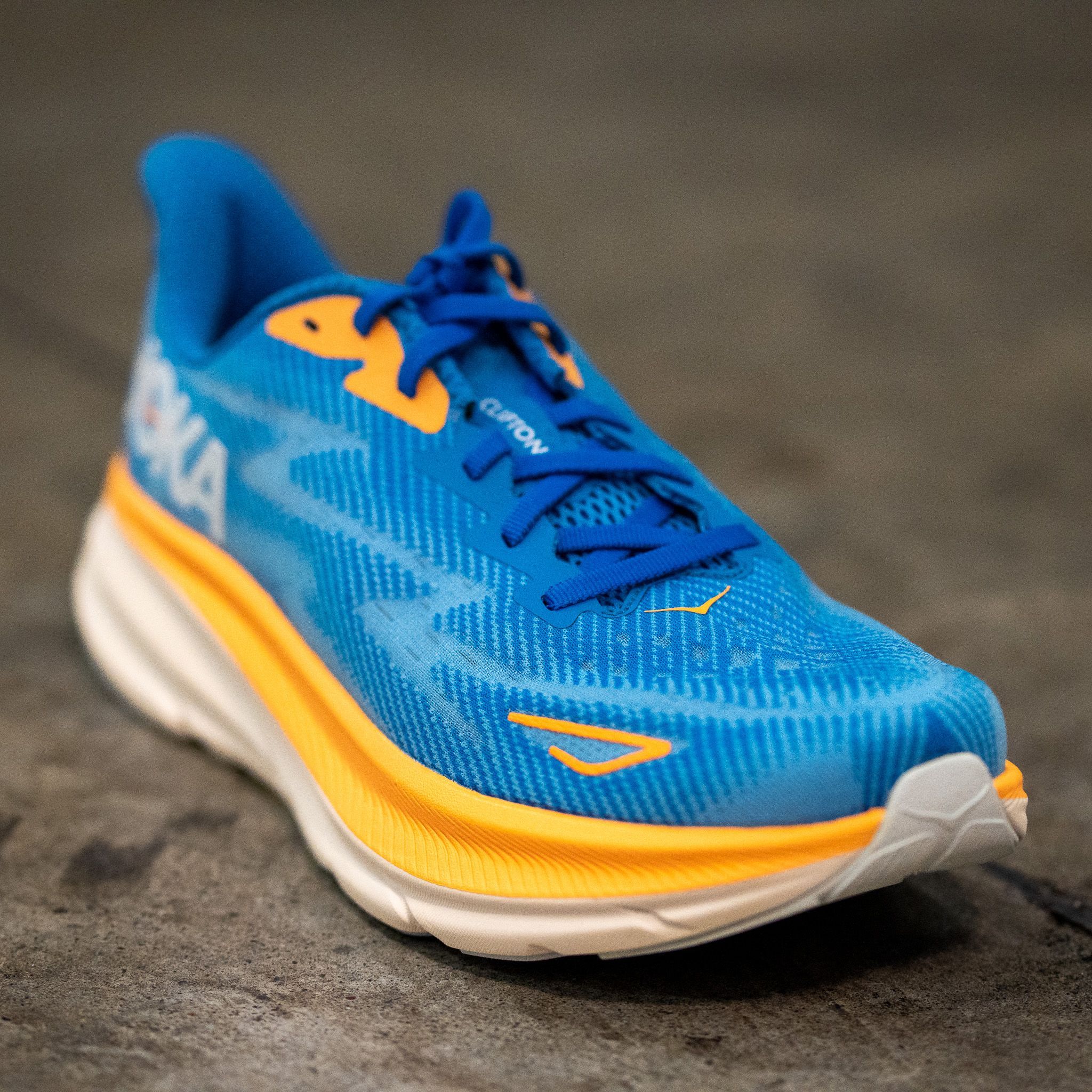 Hoka Clifton 9