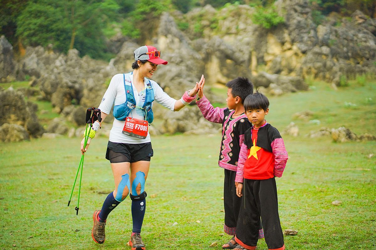 Vest chạy trail là gì