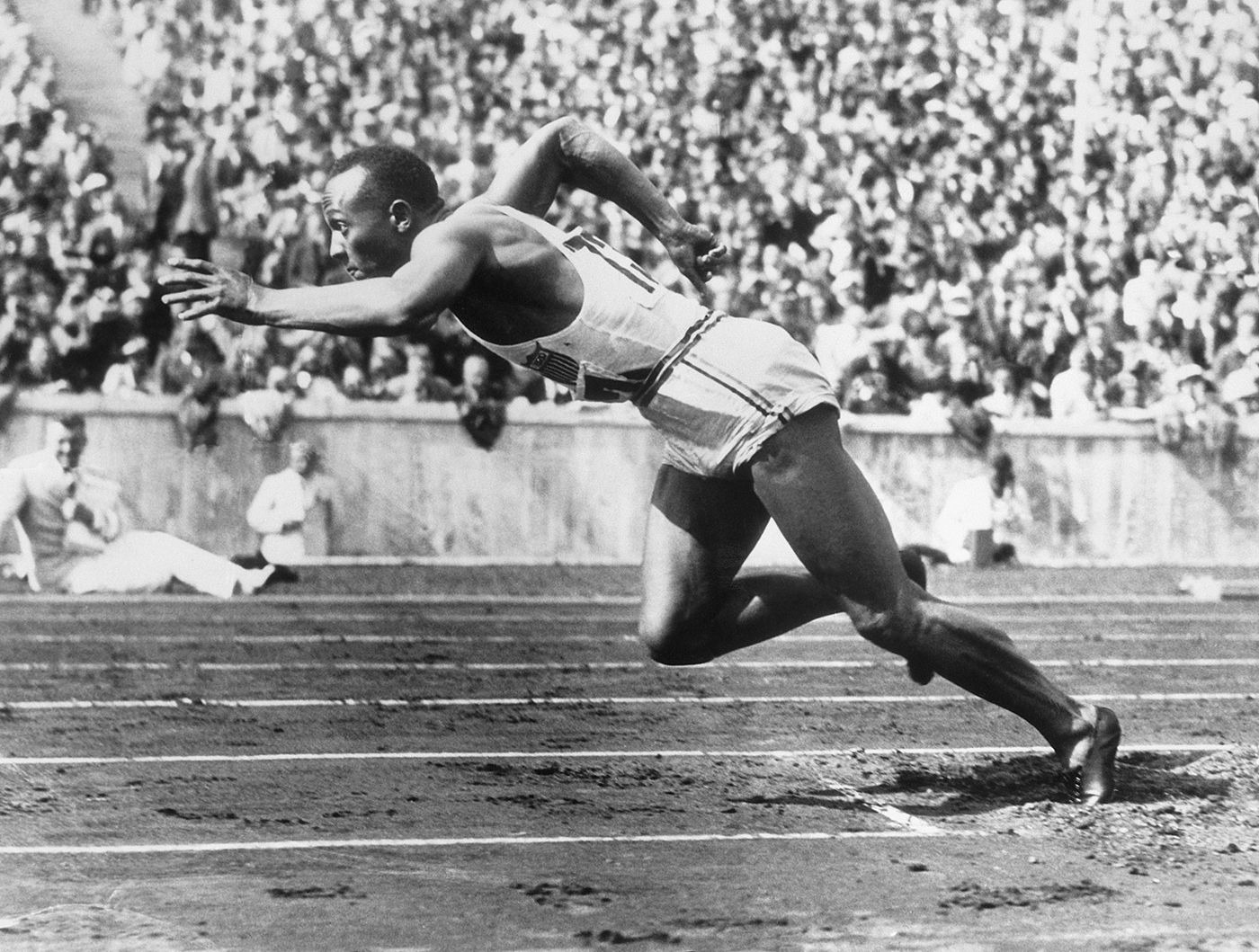 Jesse Owens và giày chạy bộ adidas