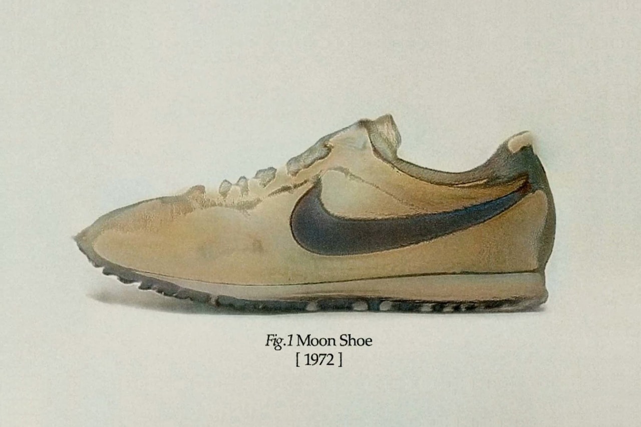 Giày chạy bộ Nike “Moon Shoe” (1972)