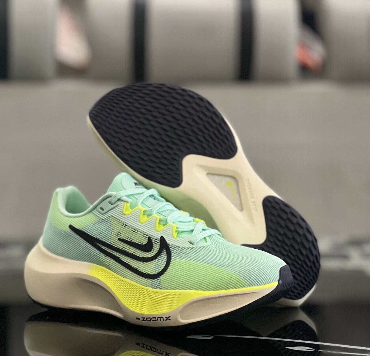 giày chạy bộ Nike Zoom Fly 5