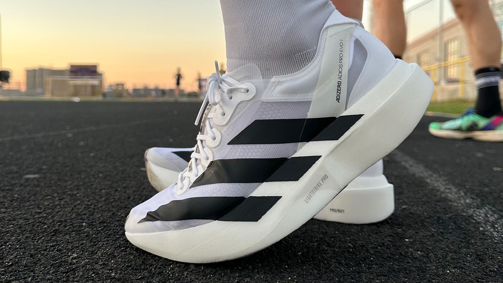 Giày chạy bộ Adizero Adios Pro Evo 1