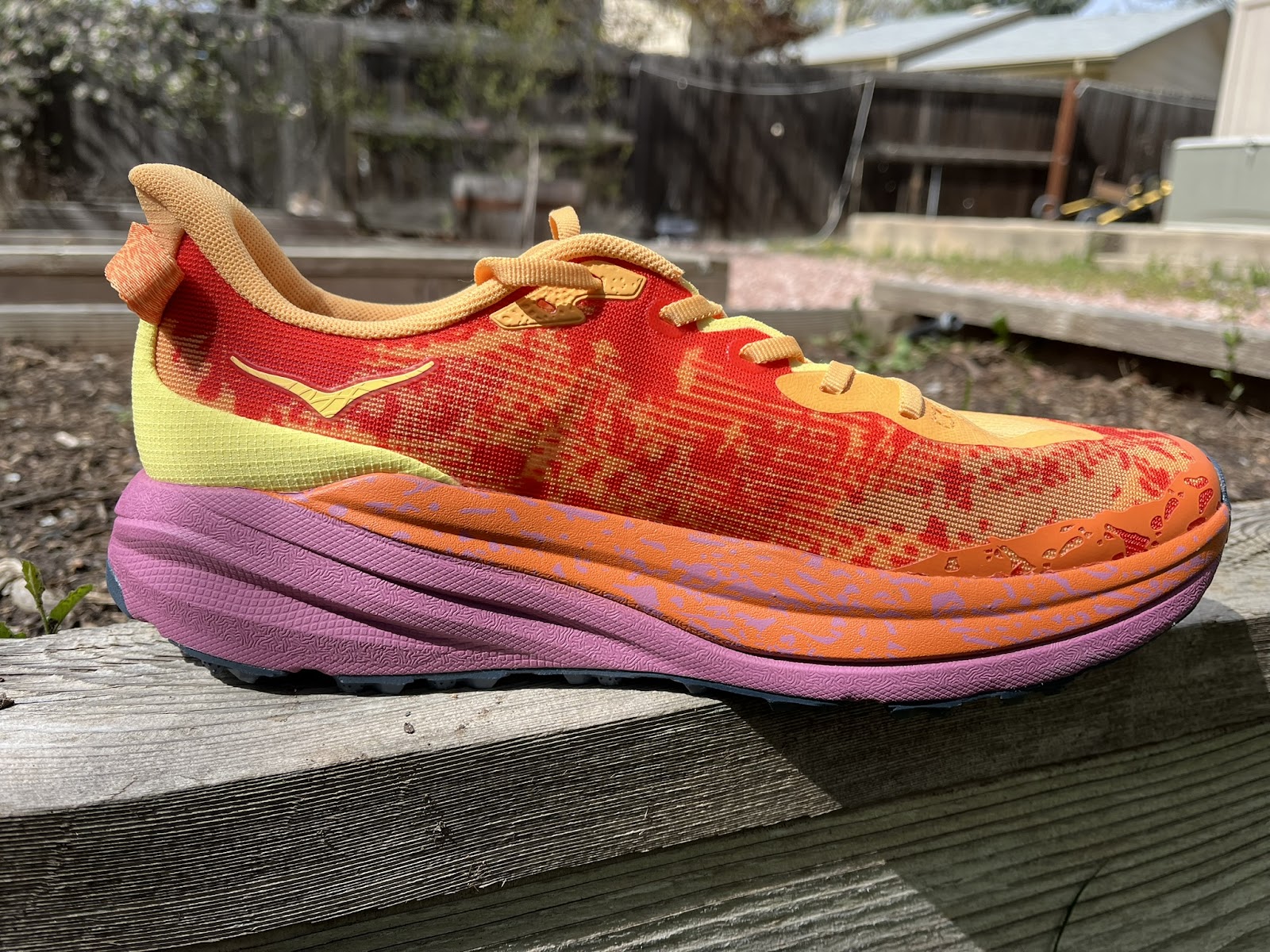 Phần đế giữa của Hoka Speedgoat 6