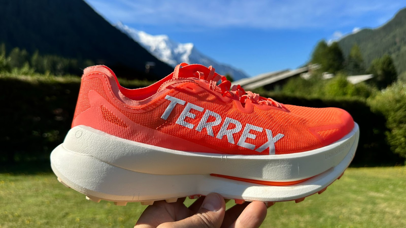 Giày chạy bộ Adidas Terrex Agravic Speed Ultra