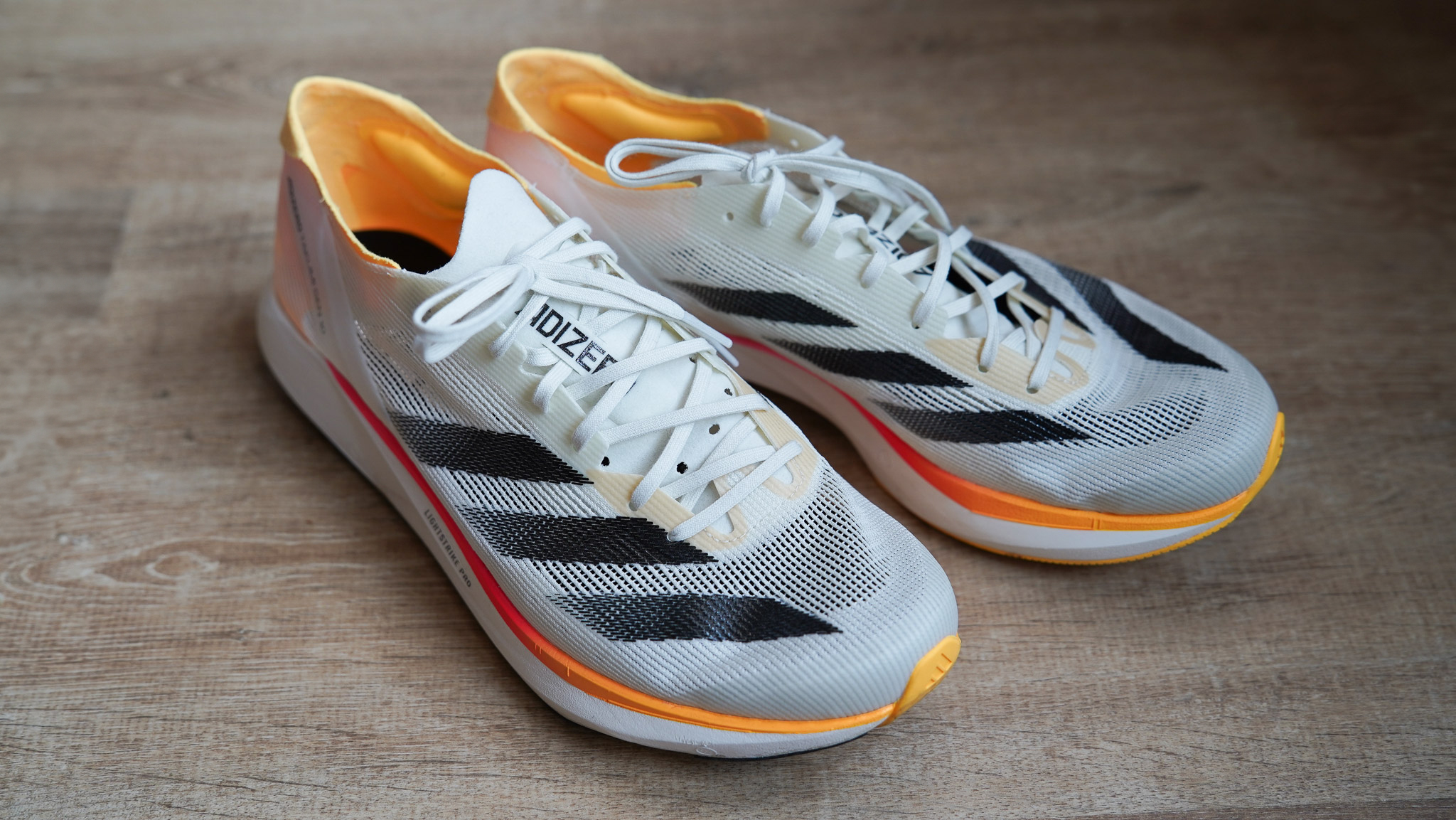 Giày chạy bộ Adidas Adizero Takumi Sen 10