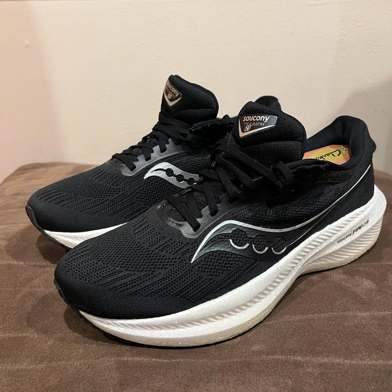 Giày chạy bộ Saucony Triumph 21