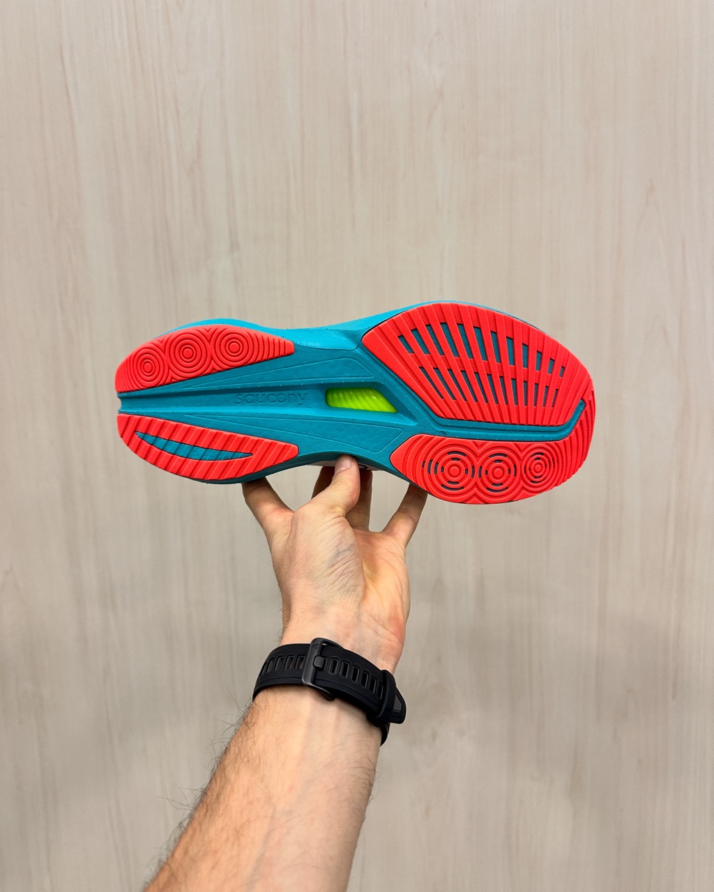 Giày chạy bộ Saucony Endorphin Speed 5