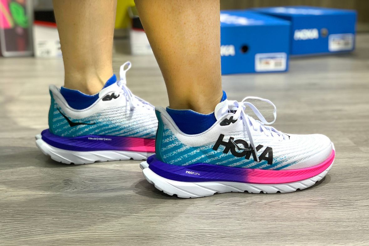 Giày chạy bộ Hoka Mach 5