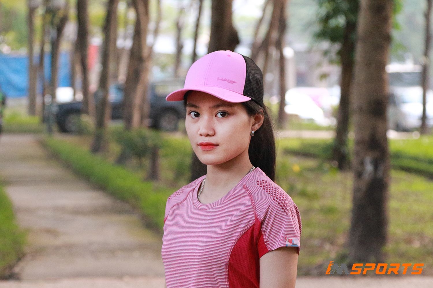 Mũ chạy bộ Halo Hinge Classic SweatSeal Trucker Cap