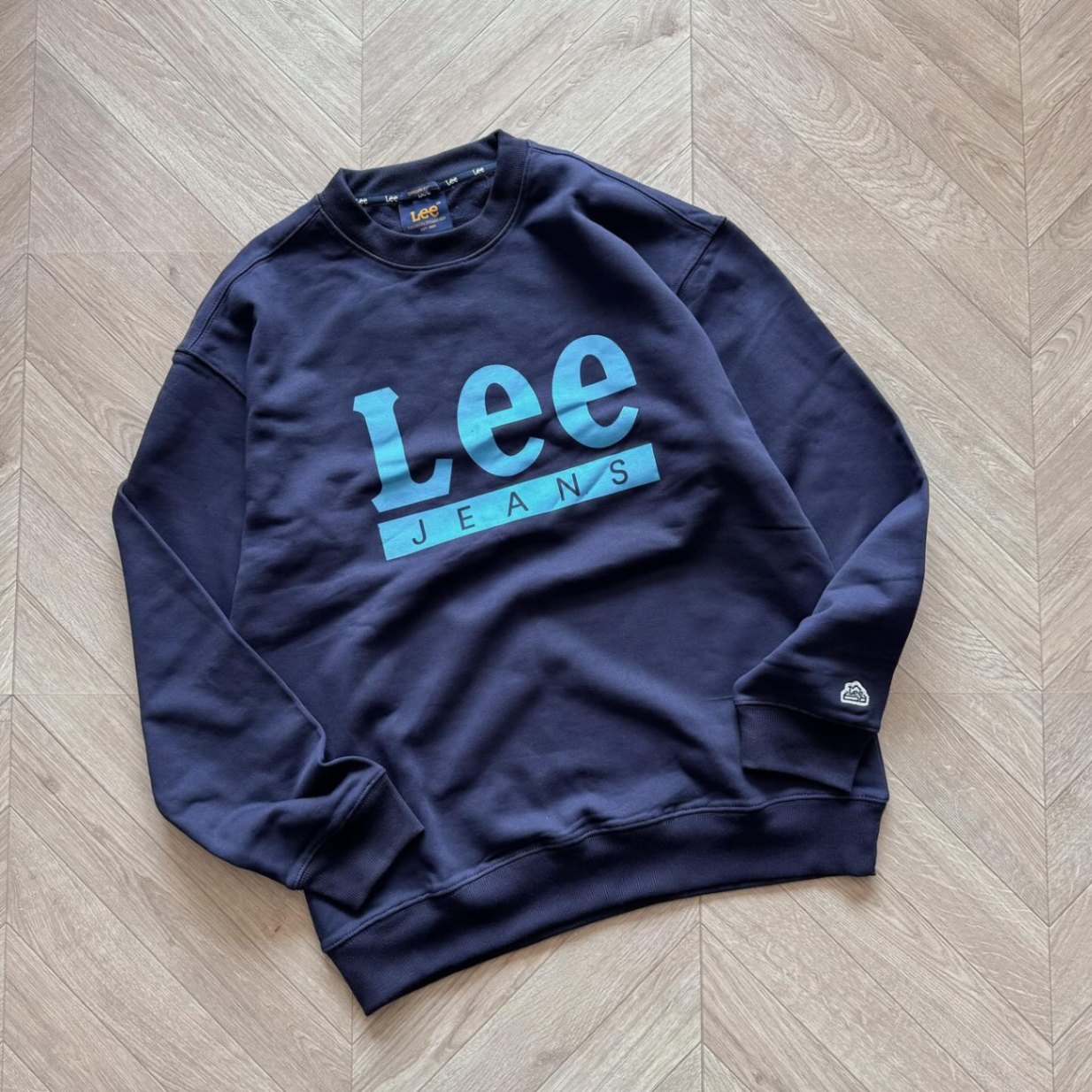 Lee Sweater Big Twitch Logo