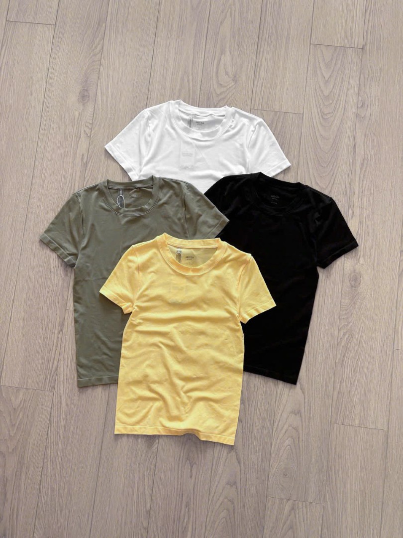 Aritzia Tshirt Seamless