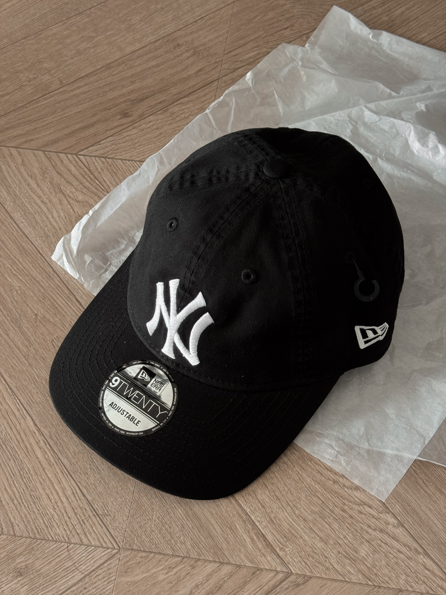 NE Cap NY 920